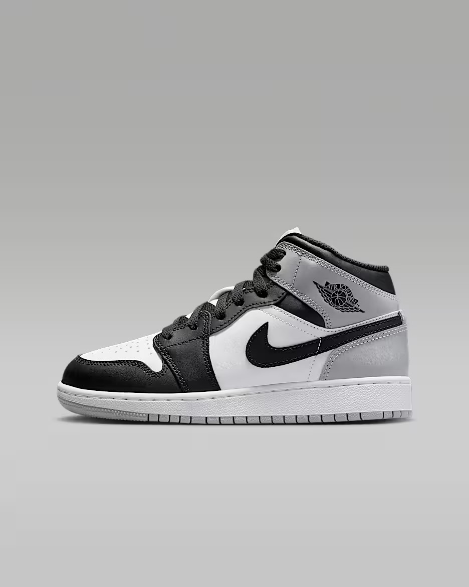Air Jordan 1 MidBig Kids' Shoes | Nike (US)