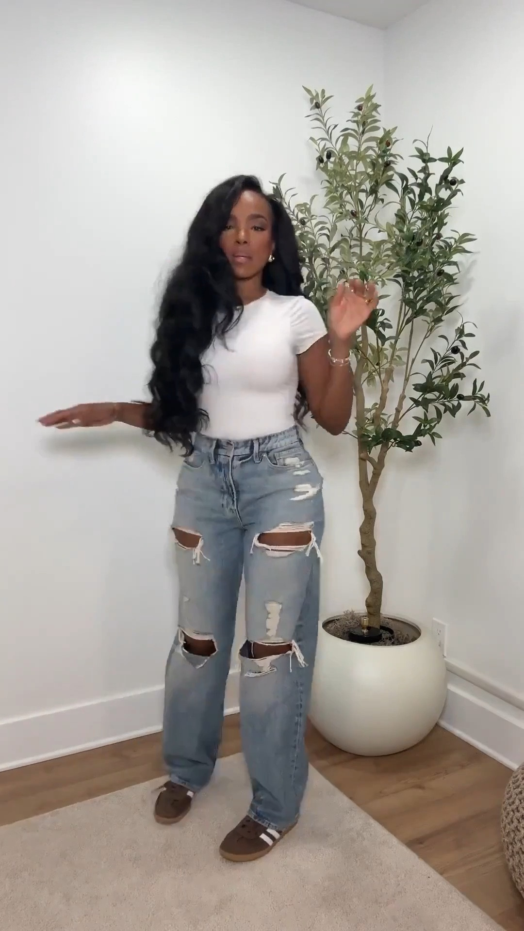 Scroll to shop!!
Perfect for weekend errands, casual brunch, school drop-off, travel days, or everyday spring outfits.

#LTKTravel #LTKPetite #LTKootd

#LTKootd #LTKdayinmylife #LTKgrwm