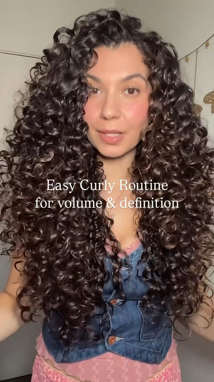 My go to curly hair routine for volume and definition. This won’t work for everyone but this has consistently been how I’ve styled my hair for the last 2 years. Save for your next wash day. 🧚🏼🤍