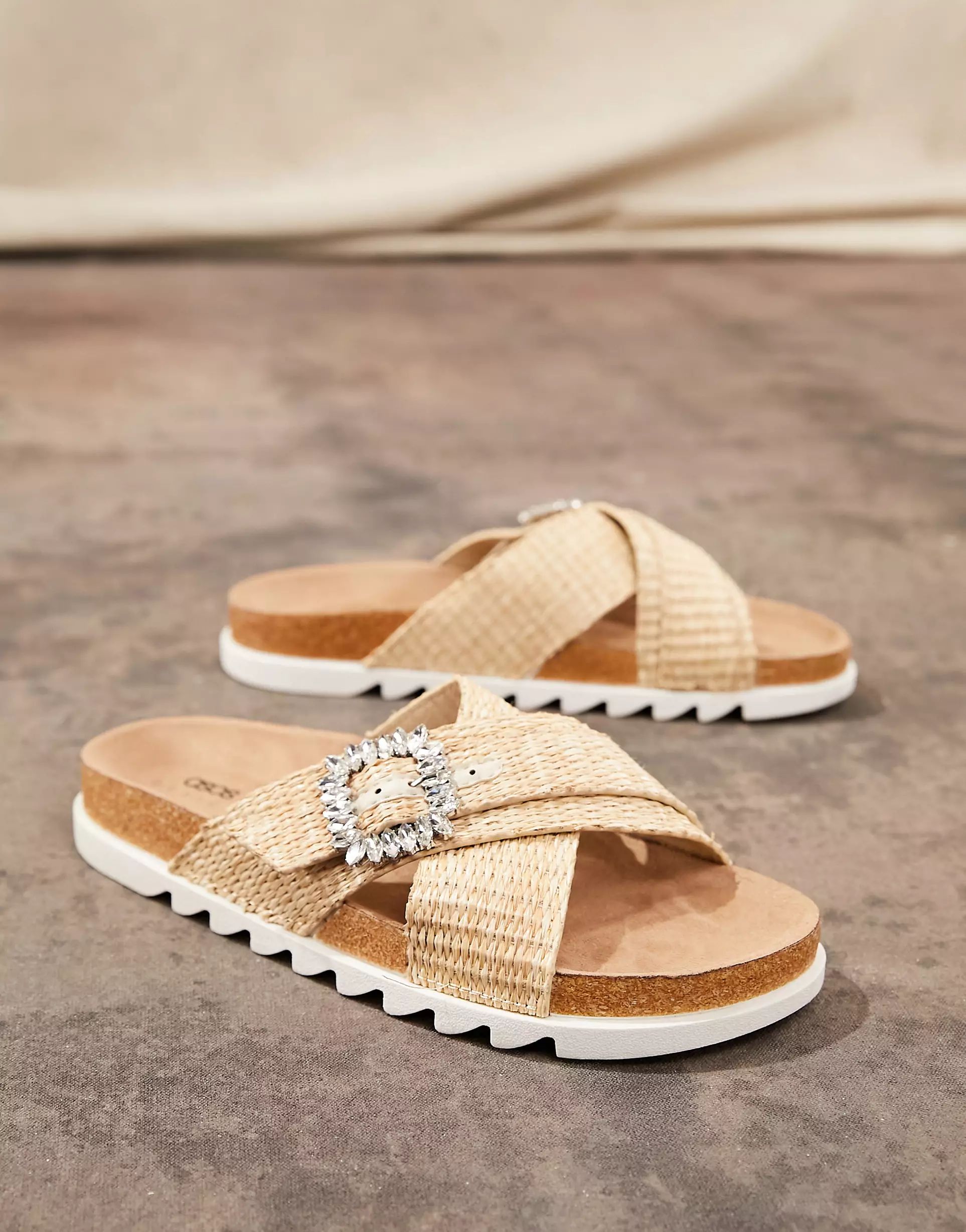 ASOS DESIGN Wide Fit Flaunt raffia cross-vamp flat sandals in natural - BEIGE | ASOS (Global)