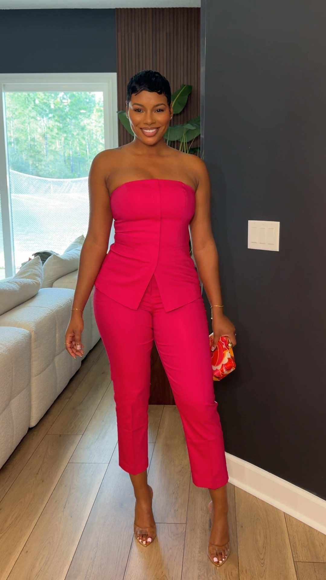 Another one 🔥 @express #dresstoexpress #Expresspartner

I’m wearing a size medium on the top!
Pants Size:8R 