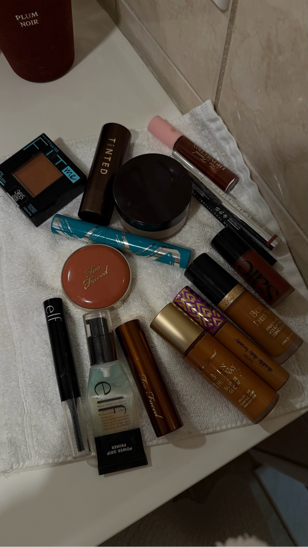 the perfect 10 minute everyday makeup routine 🖤

#LTKBeauty #LTKgrwm