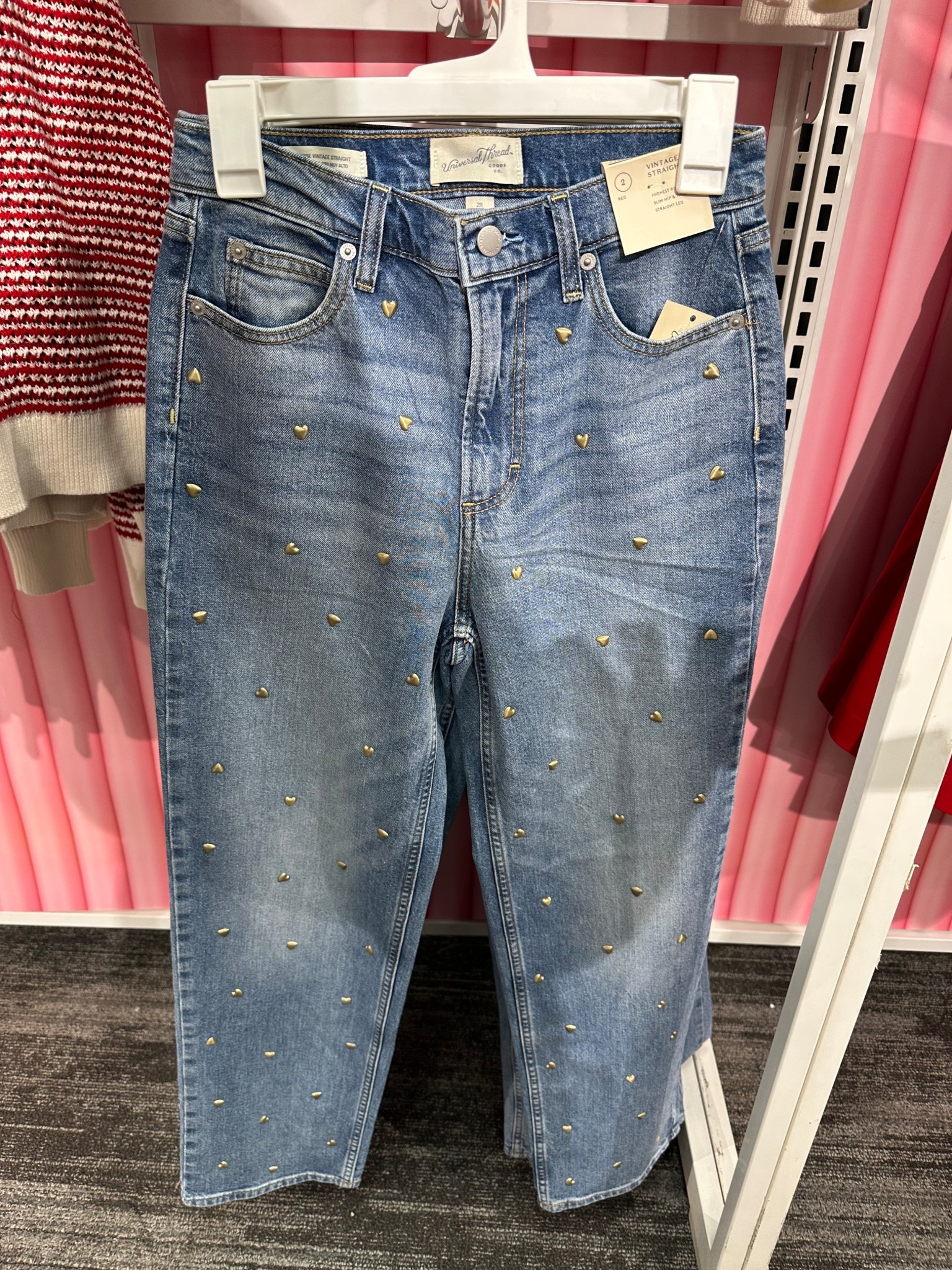 How cute are these jeans with gold hearts…perfect for Valentine’s Day

#LTKMidsize #LTKValentine