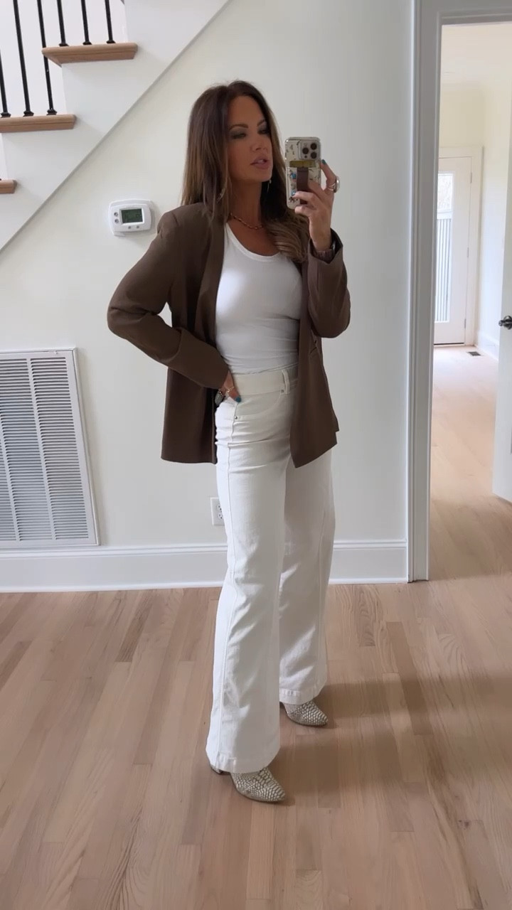 Wearing a medium in everything! Code BETSYXSPANX 