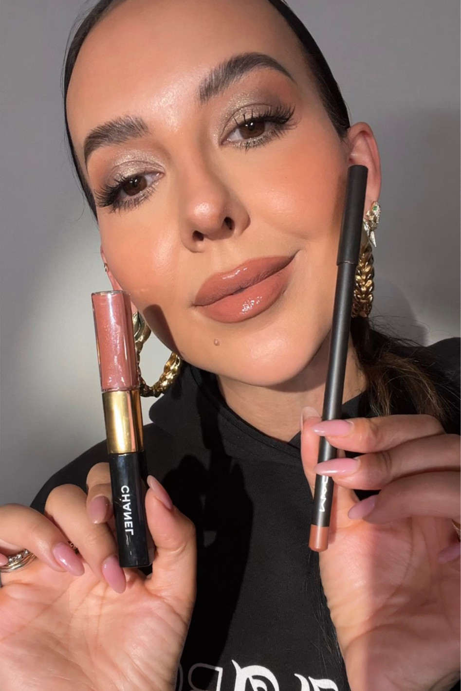 Lip combo #12 is a neutral from Chanel “intense caramel” + MAC Stripdown #lipstick #nudelip #mac #chanelbeauty 

#LTKbeauty