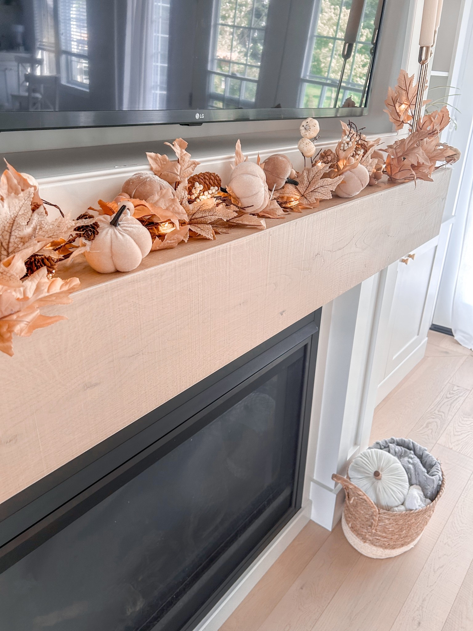 I love my new fall garland. 🍂 It’s the perfect neutral color for the mantel. 
I also mixed in the pumpkin garland from @cocoandivyrose 🎃 

#LTKHome #LTKSeasonal