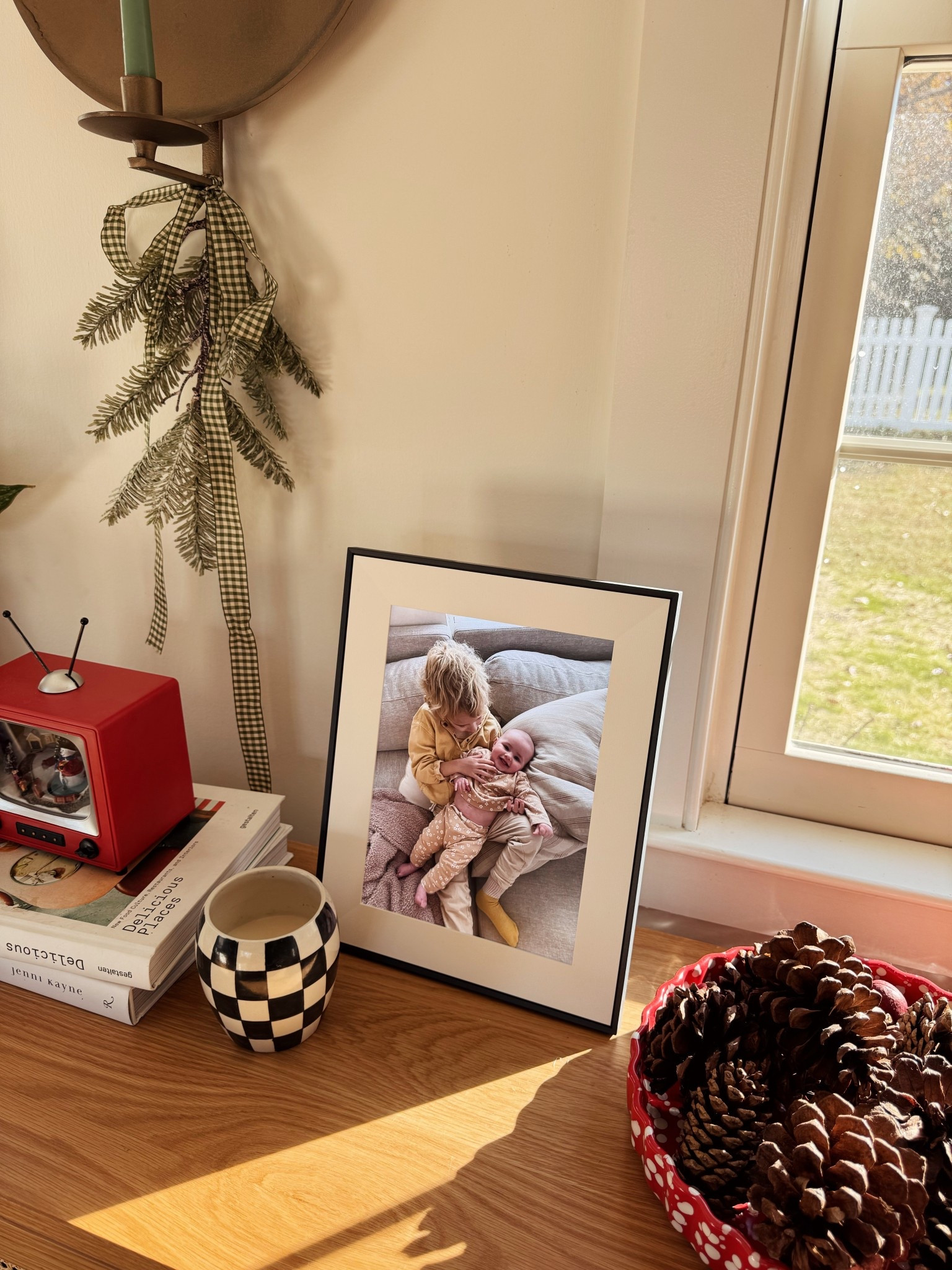 the best gift for EVERYONE!! and the aspen can be displayed vertically, which i love because all my photos are vertical!everyone in my family has one now and they keep us feeling so connected 😭 @auraframes is doing their black friday sale and use code ASPEN for $40 off an aspen frame 

#LTKHoliday #LTKSaleAlert #LTKHome