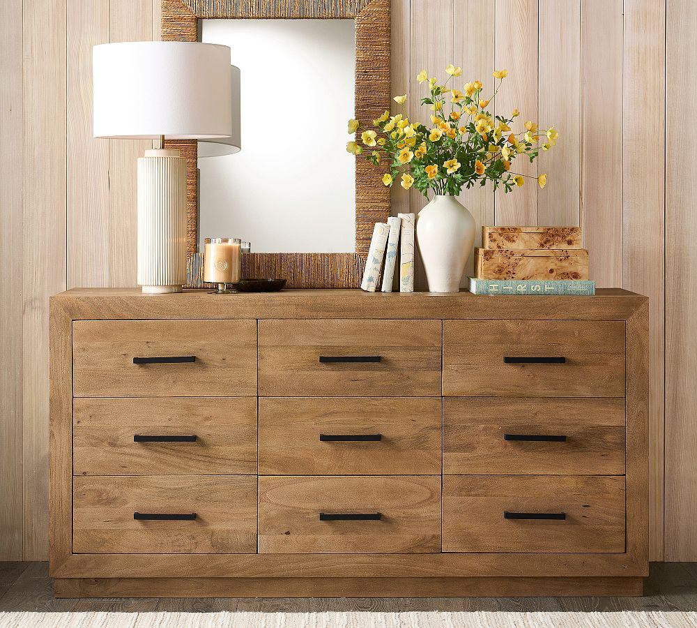 Oakleigh 9-Drawer Dresser (71.5") | Pottery Barn (US)