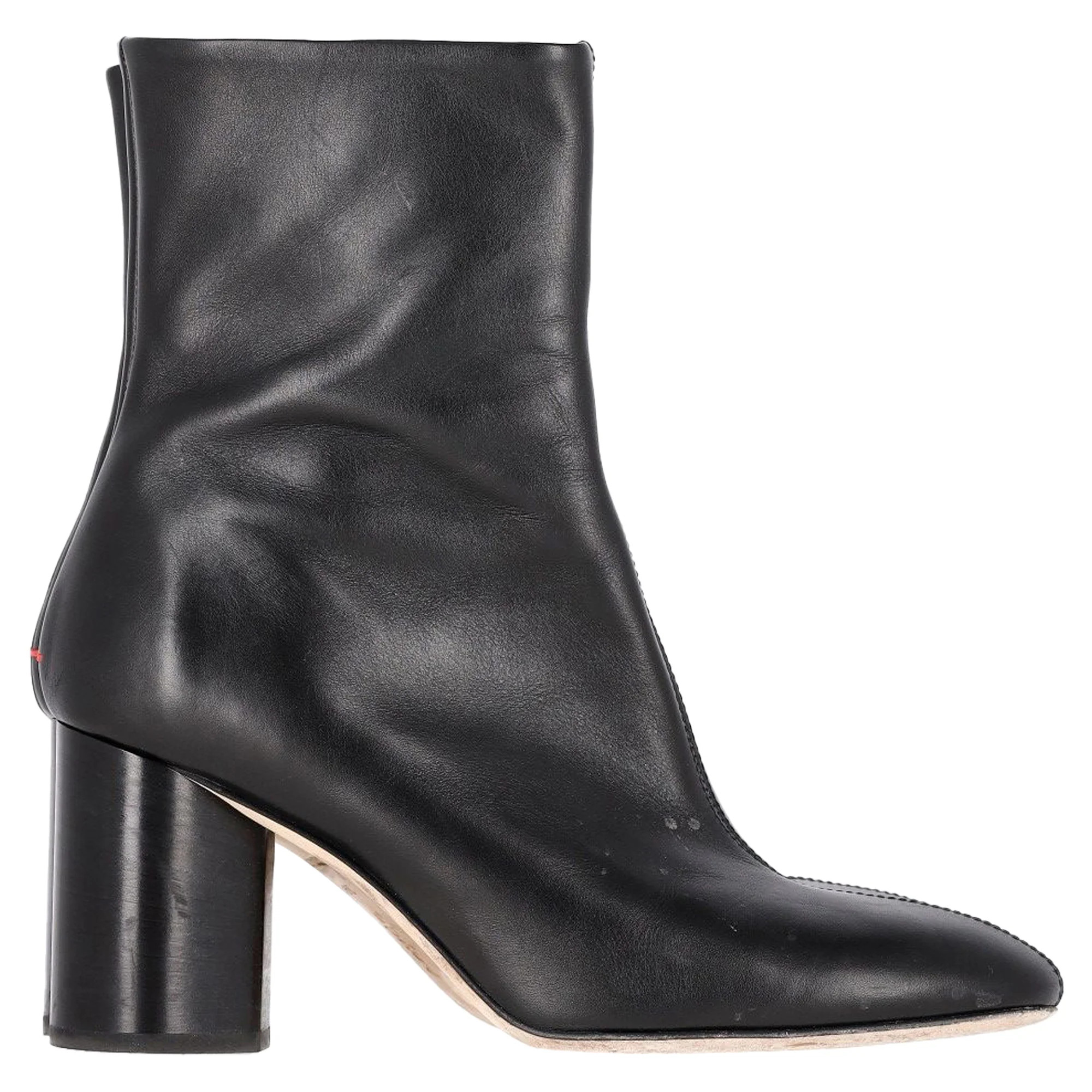 Aeyde Ankle Boots in Black Leather | Shop Simon