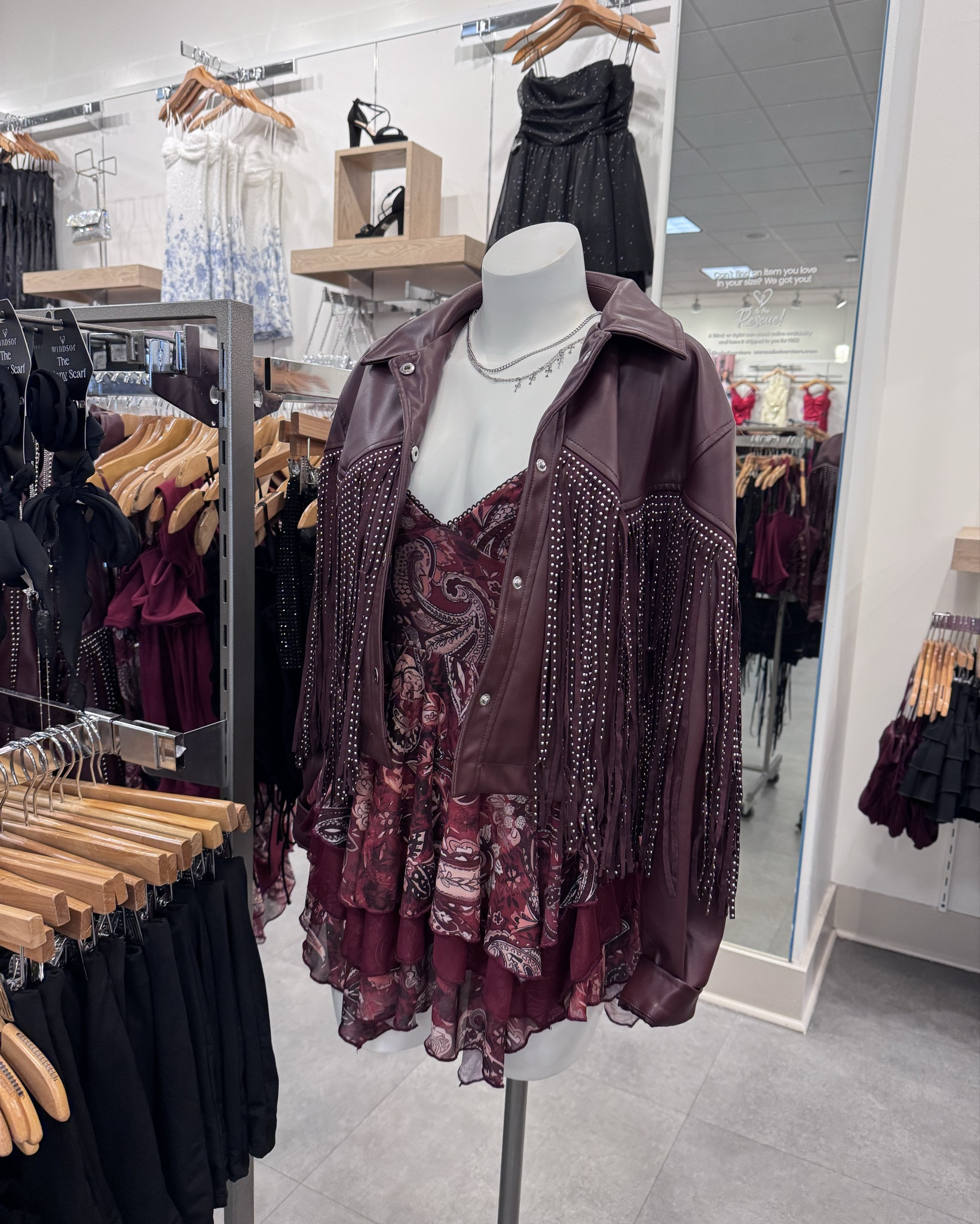 Windsor finds 😍 I need this jacket ! 
#countryconcertoutfits #countryconcert 
#springoutfits #datenight #resortwear

#LTKFestival