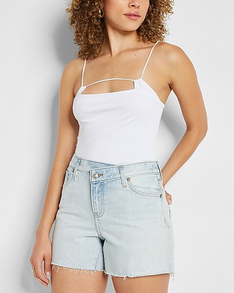 Mid Rise Crossover Waistband Boyfriend Jean Shorts | Express
