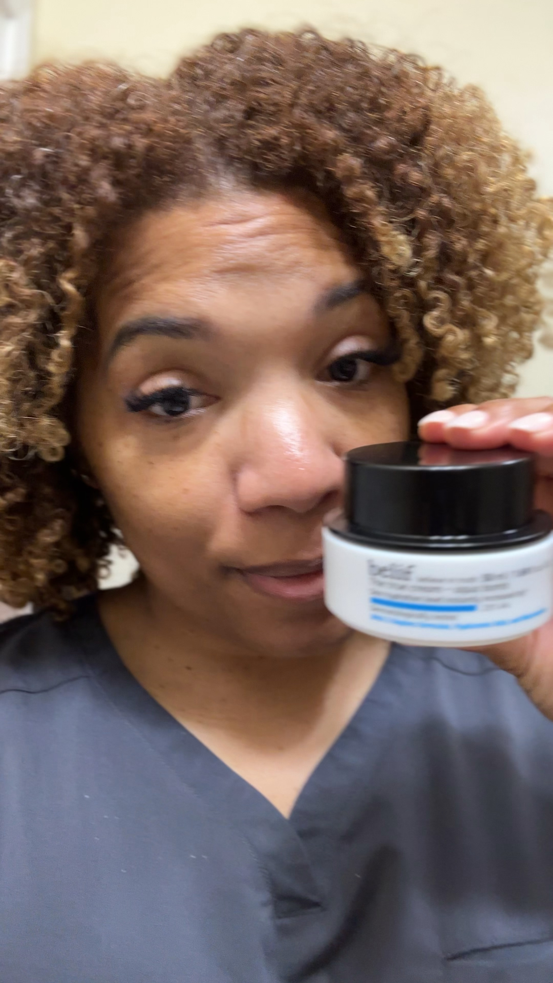 Women Over 40: 

This right here keeps my skin hydrated. 

As the seasons change, so should your moisturizers. 

Ladies, We NEED Hyaluronic Acid! 

It’s on sale at Ulta! 


#LTKBeauty
