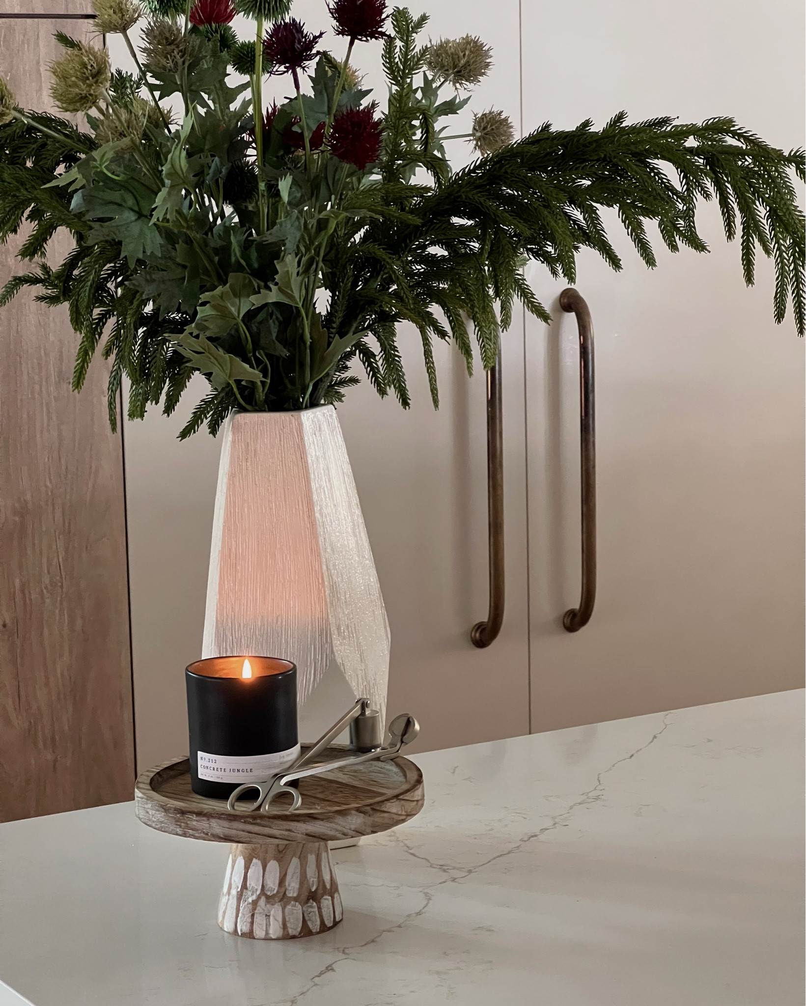 No. 212 Concrete Jungle candle by @AerangisNY smells like midtown Manhattan on a rainy day 🤤🗽 - all made from high quality, non-toxic ingredients - the perfect addition to my home #ad

Gifts for her 
Gifts for in-laws 
Gifts for mom 
Gifts for friends 
Gifts for teachers 
Home decor 
Kitchen decor 


#LTKGiftGuide #LTKHome #LTKSeasonal