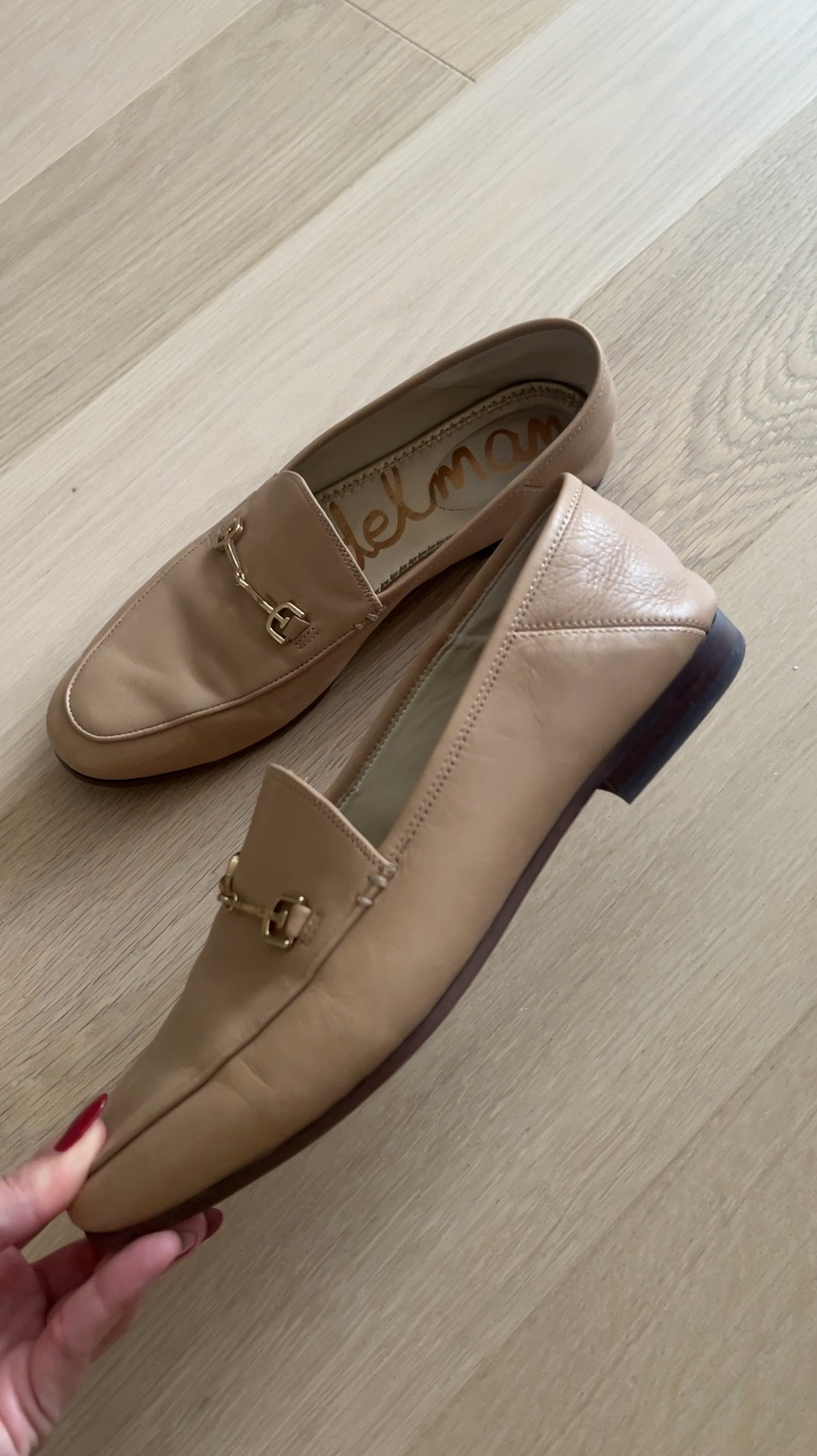 AND they’re 30% off now! 

I got these last September and as you know, I have worn them every single week probably multiple times a week and they just wear so well I’m really impressed with the quality of the shoe 🤌🏻🍂🎞️🪵


#fall #fallpictures #fallphotos #autumn #autumnal #fallfashion #falloutfit #burgundy #suede #ltkworkwear #workwardrobe #workoutfit #officeoutfit #officefashion #officestyle #corporatefashion #corporategirlies 

#LTKWorkwear #LTKSaleAlert #LTKShoeCrush