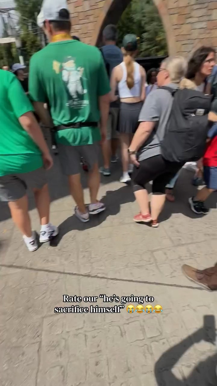 Okay wait Stephen’s was really good!!!!! 😂😂 @stephen_nedoroscik

#LTKdayinmylife #LTKstorytime #LTKvlog