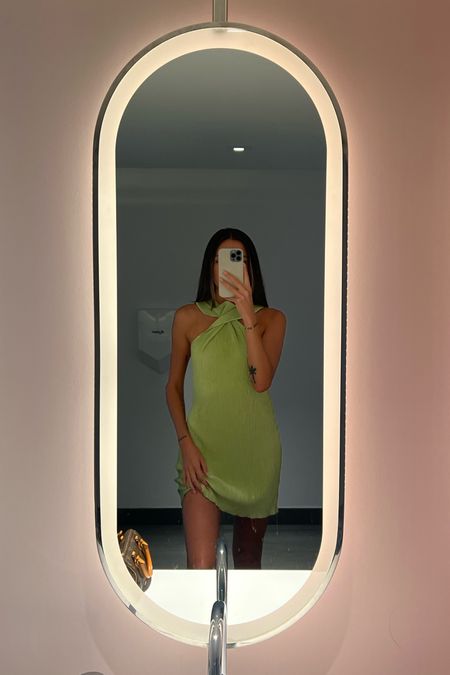 Song of Style Pluto Mini Dress in matcha green size small #halter #event #cocktail #wedding #mockneck #dress 