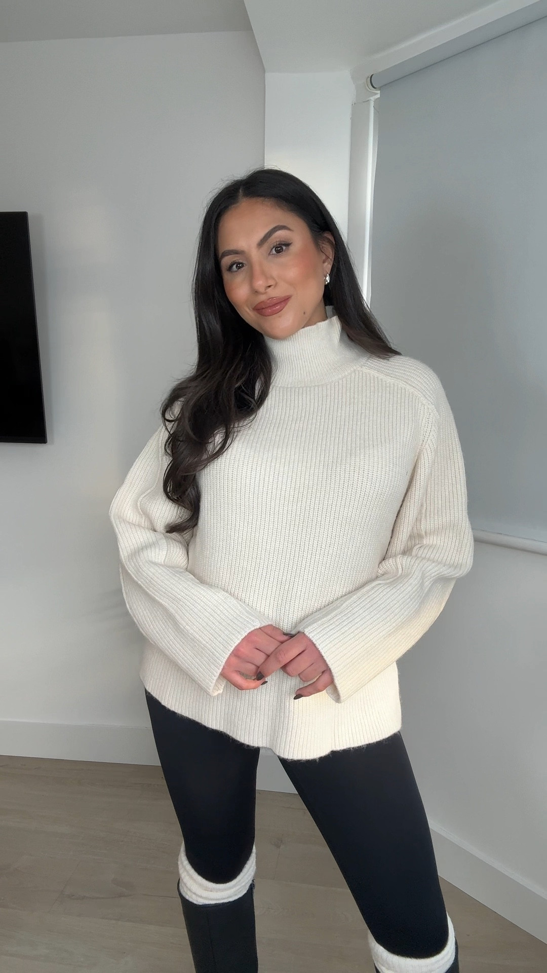 Gorgeous jumper from H&M ✨

Knitwear, winter, UK, leg warmers, boots, leggings, H&M

#LTKwinter #LTKuk #LTKstyletip