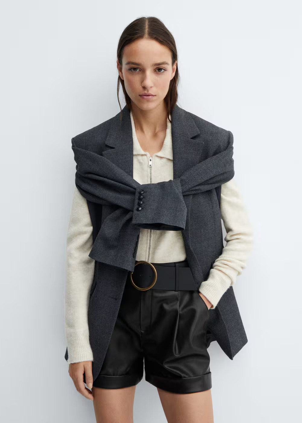 Gürtelshorts mit Leder-Effekt | MANGO (DE)