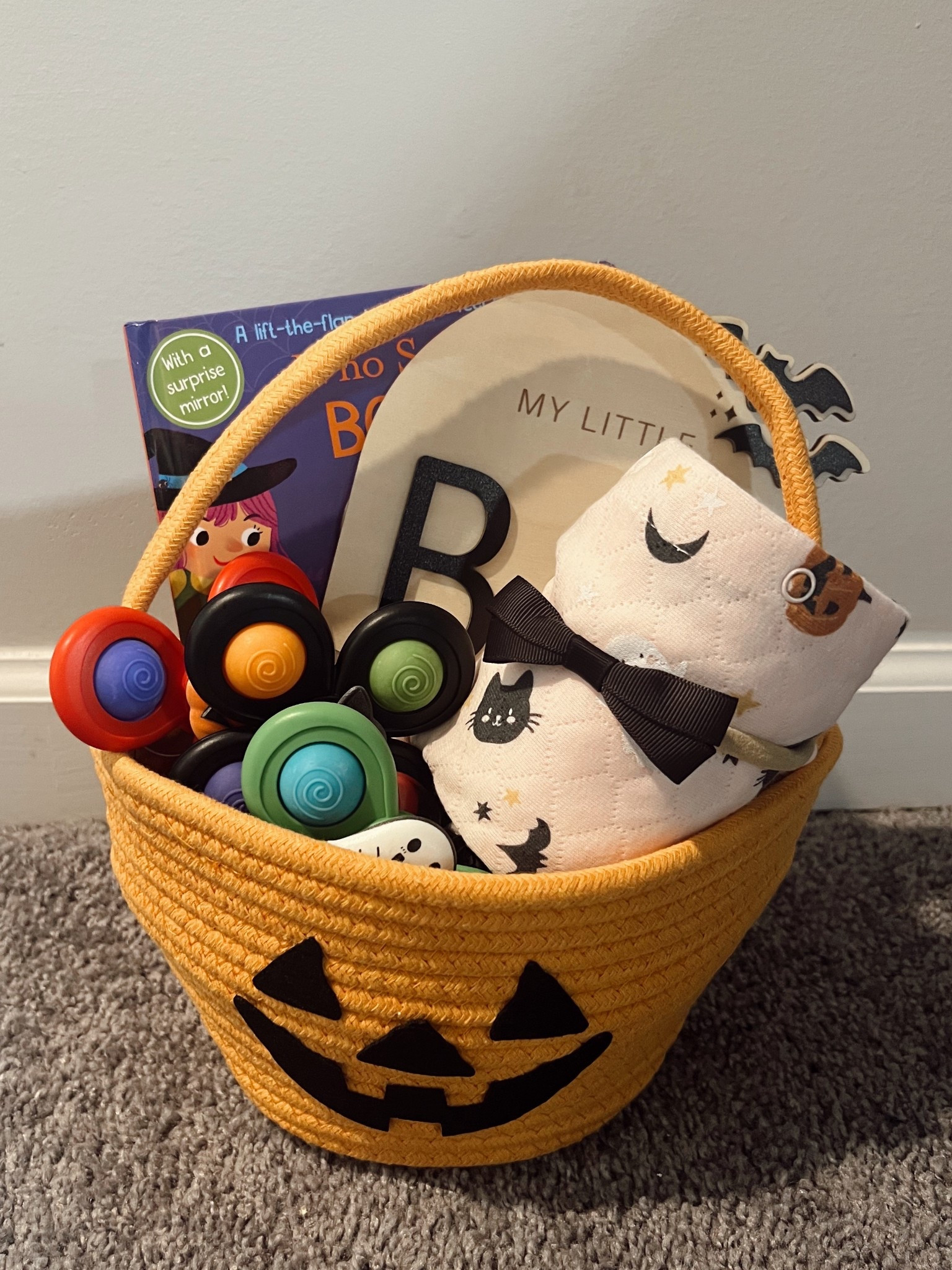 My 9 month olds “boo” basket 👻🧺

#LTKSeasonal #LTKBaby #LTKHalloween