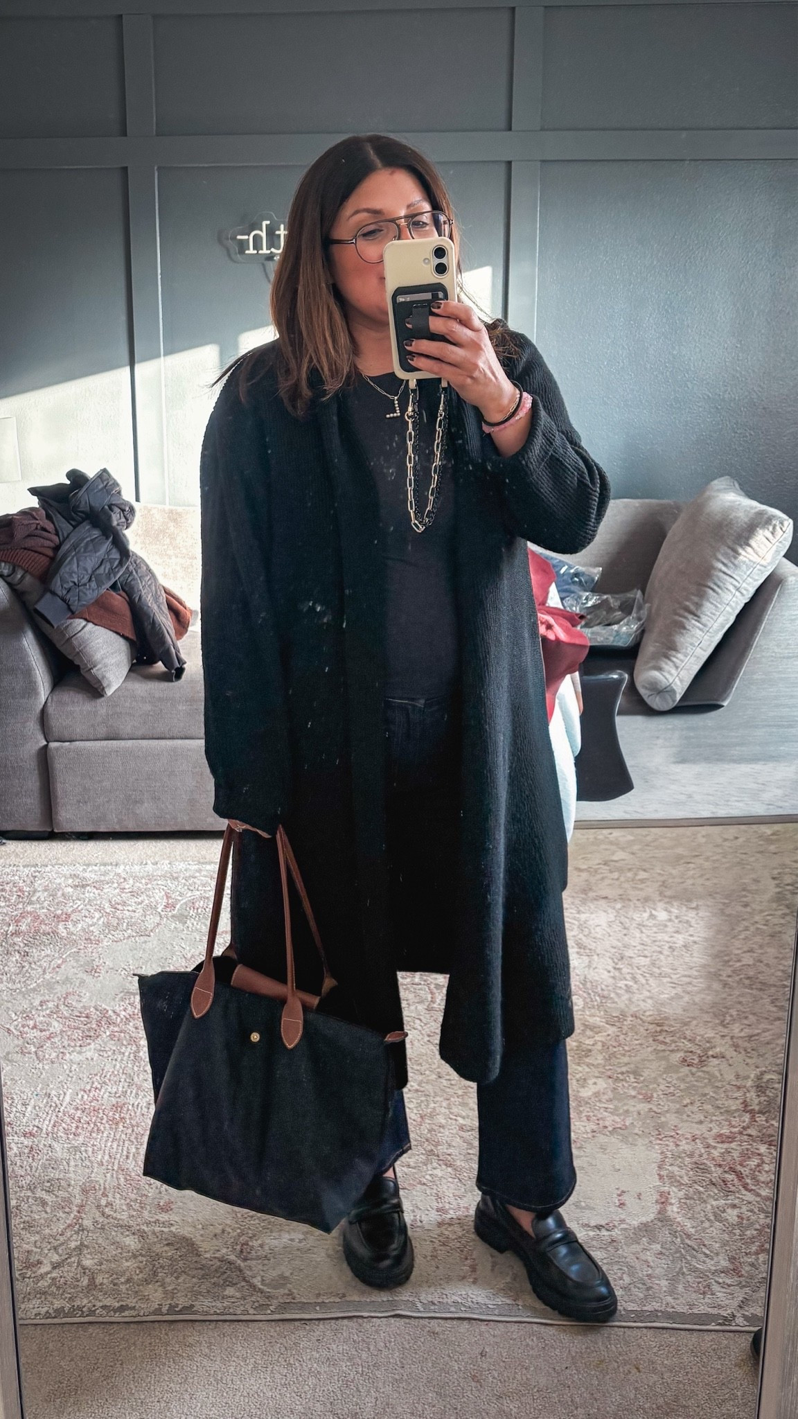 Today’s ootd:
@vici duster
@abercrombie tee
@Madewell jeans & loafers