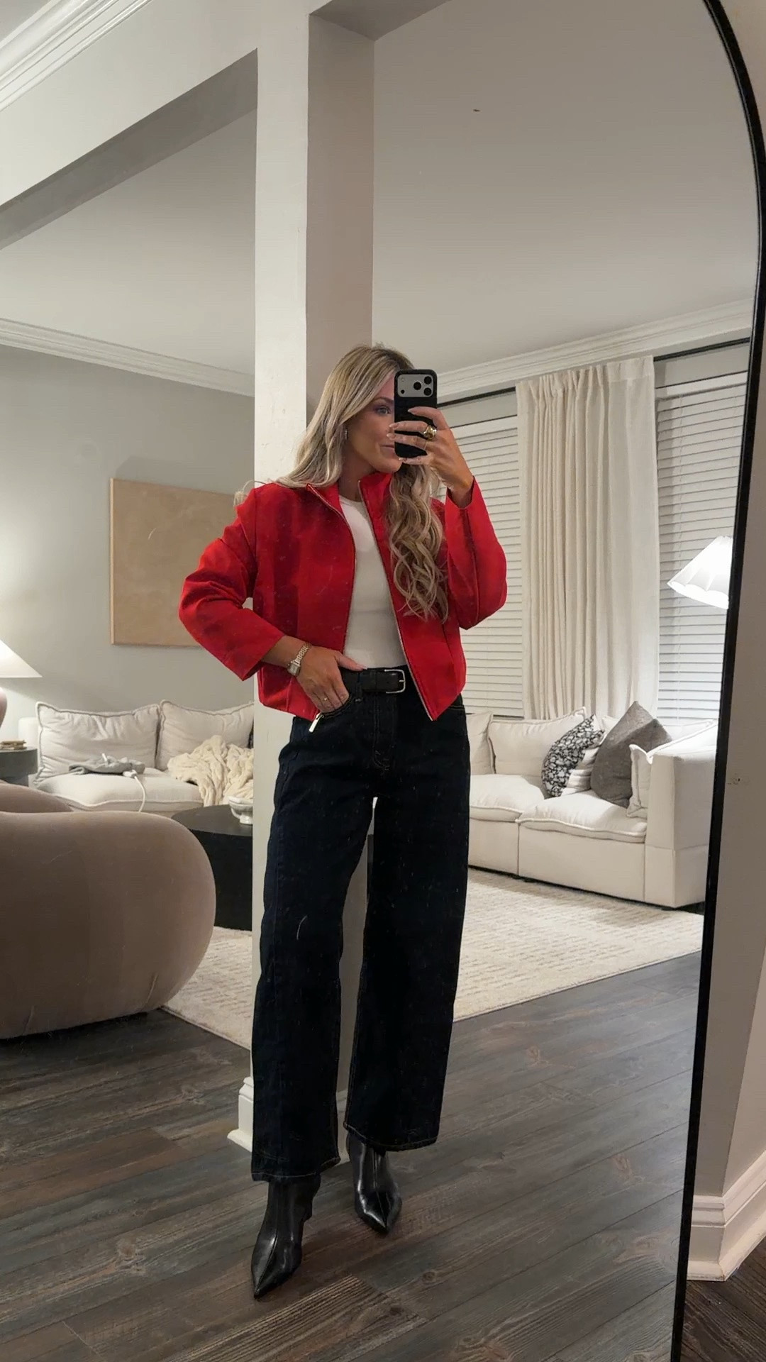 This red jacket is so fun!

#LTKSeasonal #LTKootd