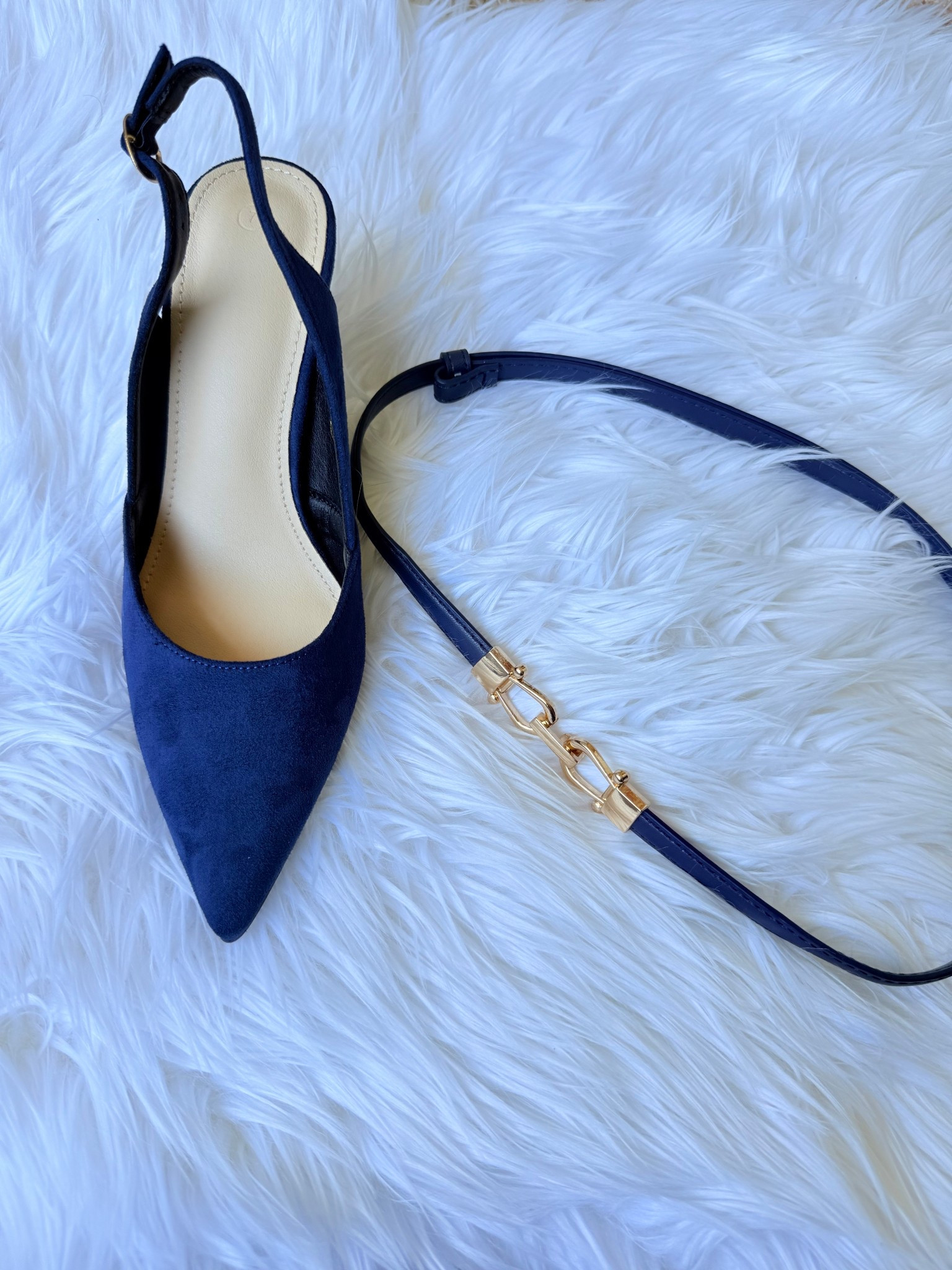 Navy blue heels & belt from @amazon

#LTKootd #LTKdayinmylife #LTKWorkwear