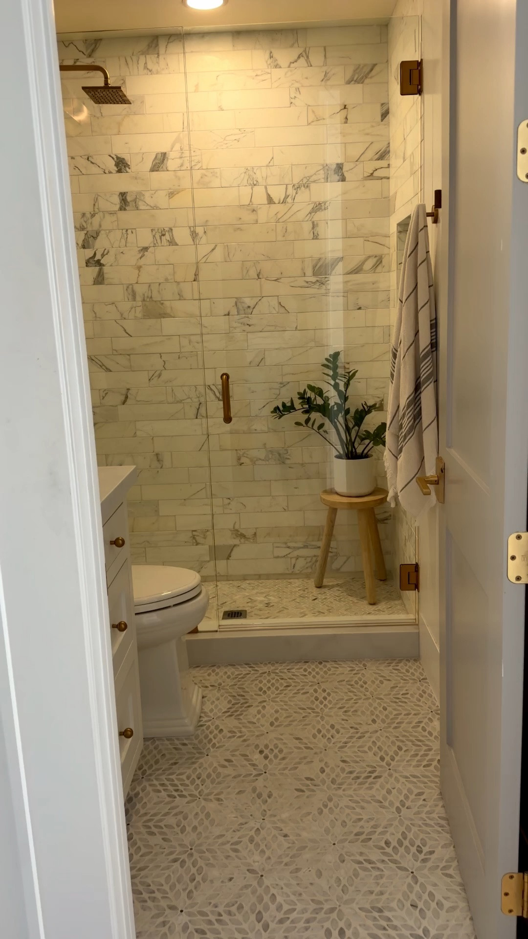 I wanted this bathroom to feel timeless, fresh, and a little more her instead of just another builder-grade space. We used Chantilly Lace paint (satin finish) throughout and it completely brightened the whole room… Comment SHOP for the links…

@wayfair #ad #wayfair #WayfairPartner

#LTKHome #LTKSeasonal #LTKSaleAlert