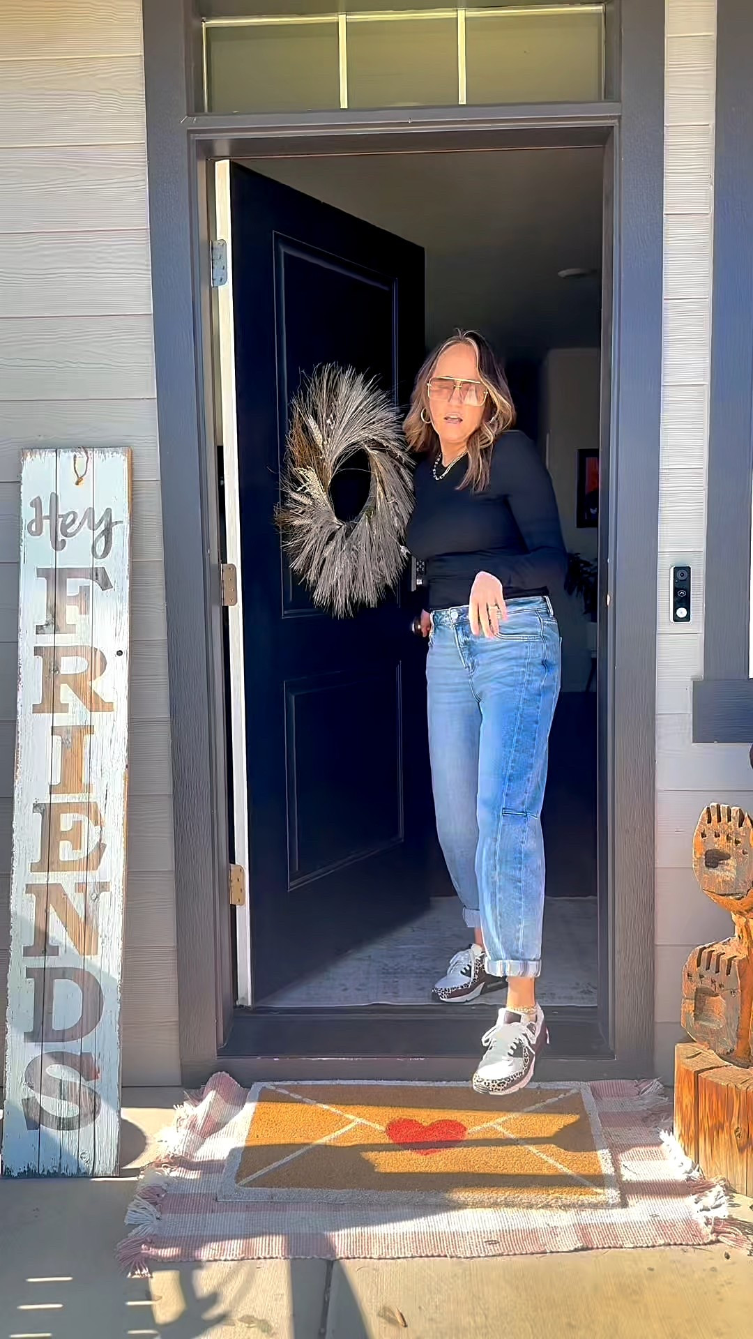 You will want these barrel jeans. Excellent quality. Tummy control and stretch. #risendenim #automet #wildoakboutique #womensjeans

#LTKootd