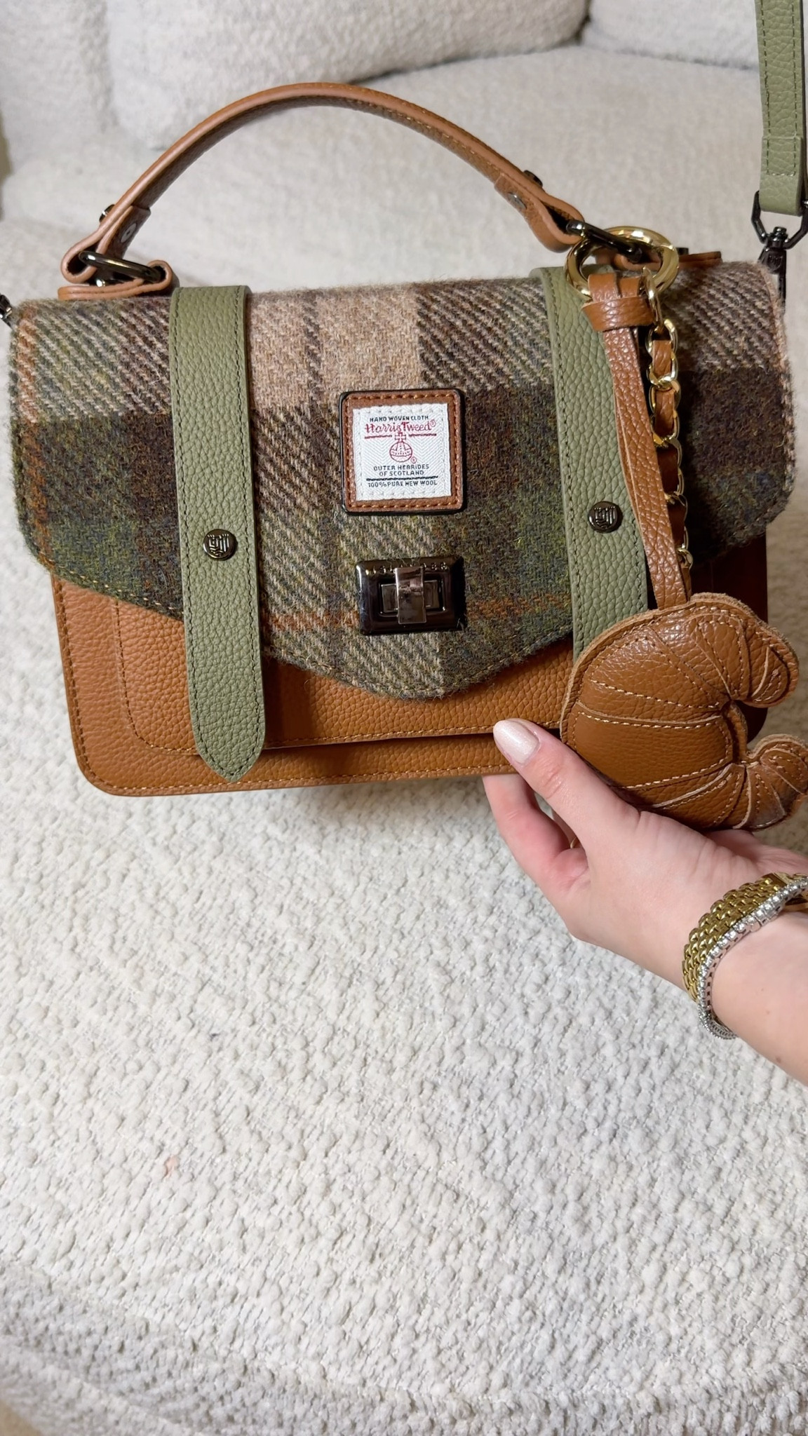 Pack my fall inspired Harris Tweed satchel with me (linked the most similar one I could find) 🍁🍂 loving these new Touchland fall and winter hand sanitizer scents! 
Of course some Lori Gilmore books to get into the autumn spirit. Cinnamon Bun bookstore (I think it’s technically set in summer but the cover def gives me fall vibes 😂)
Crescent key chain

#LTKItBag #LTKSeasonal
