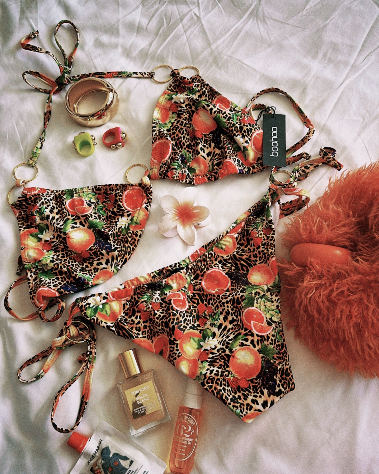 this just gives 🌴🍒🪭🍊✨🥥

#LTKU #LTKStyleTip #LTKSummerEdit