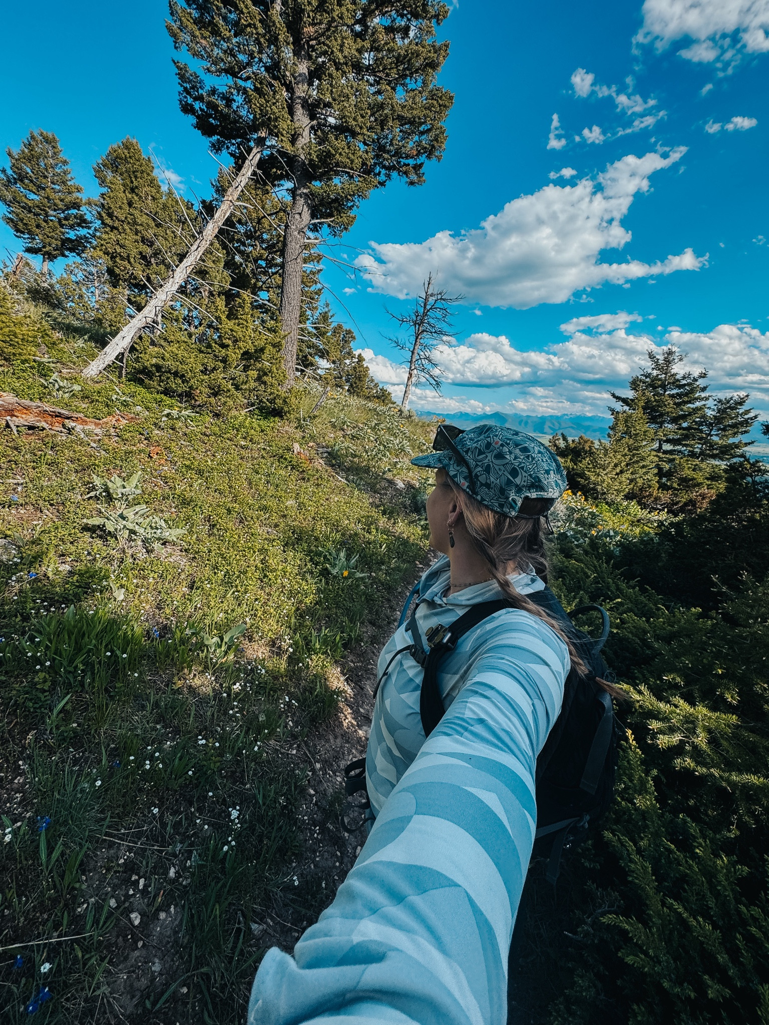 Hiking outfit inspo for women. Sun hoodies are a life saver! 

#LTKGiftGuide #LTKtravel #LTKfitness
