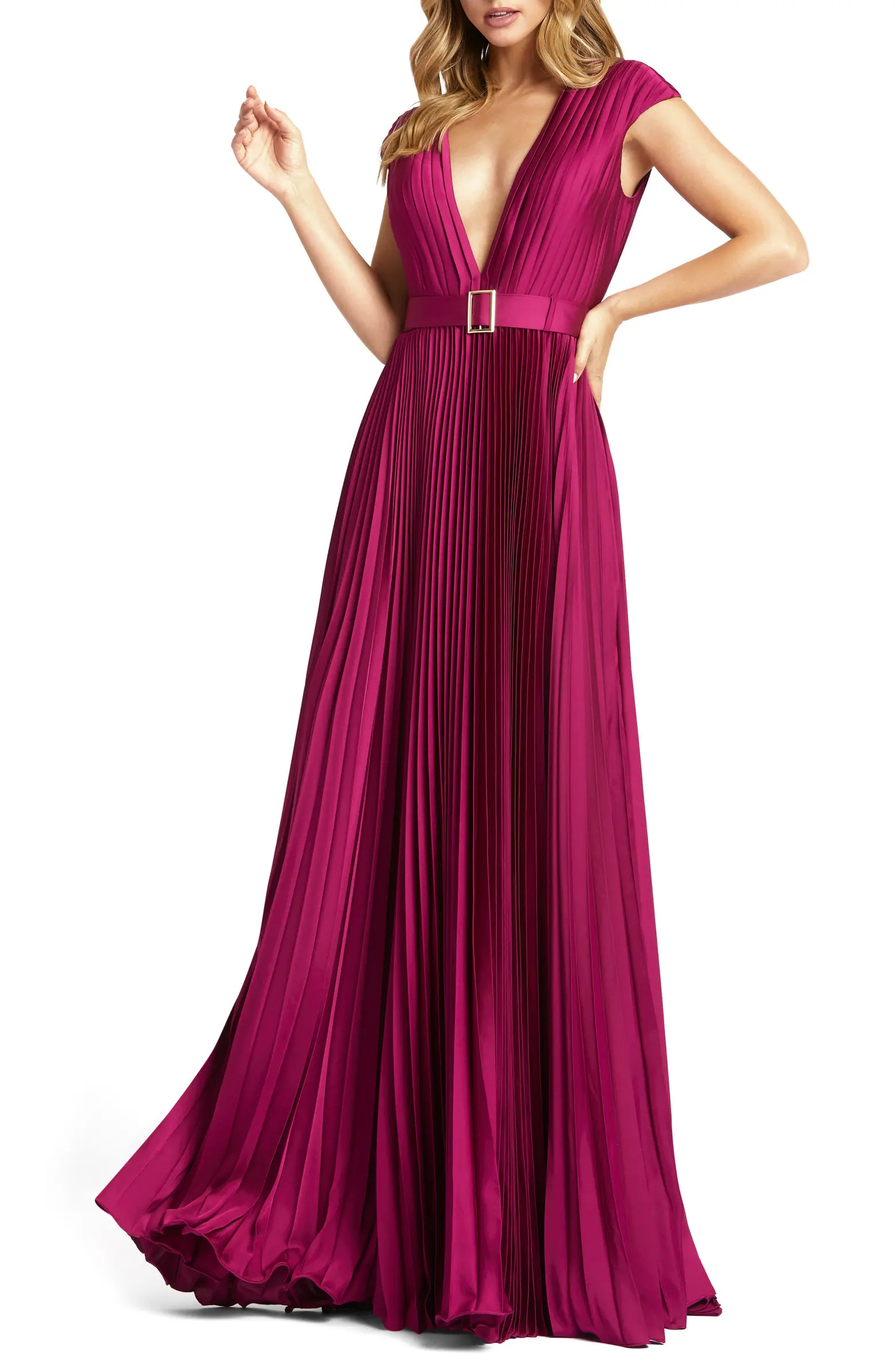 Mac Duggal Pleated Plunge Gown | Nordstrom | Nordstrom