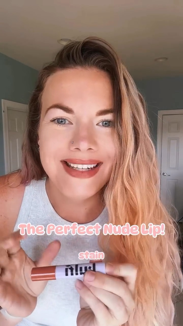 Been wearing this color NONSTOP! I’m gonna need to go buy a backup! Shade Caramel in stock now but it sells out quick! Go get you one! 💬”LIPS” and I’ll send you the 🔗! 😘

#nudelip #lipstain #lipstainreview #kulfilipoil #nudelipstain