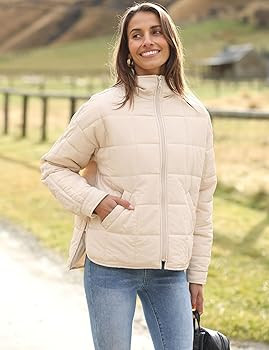 Quilted Puffer Jacket Women Lightweight Short Zip Up Padded Coat with Pockets | Amazon (US)