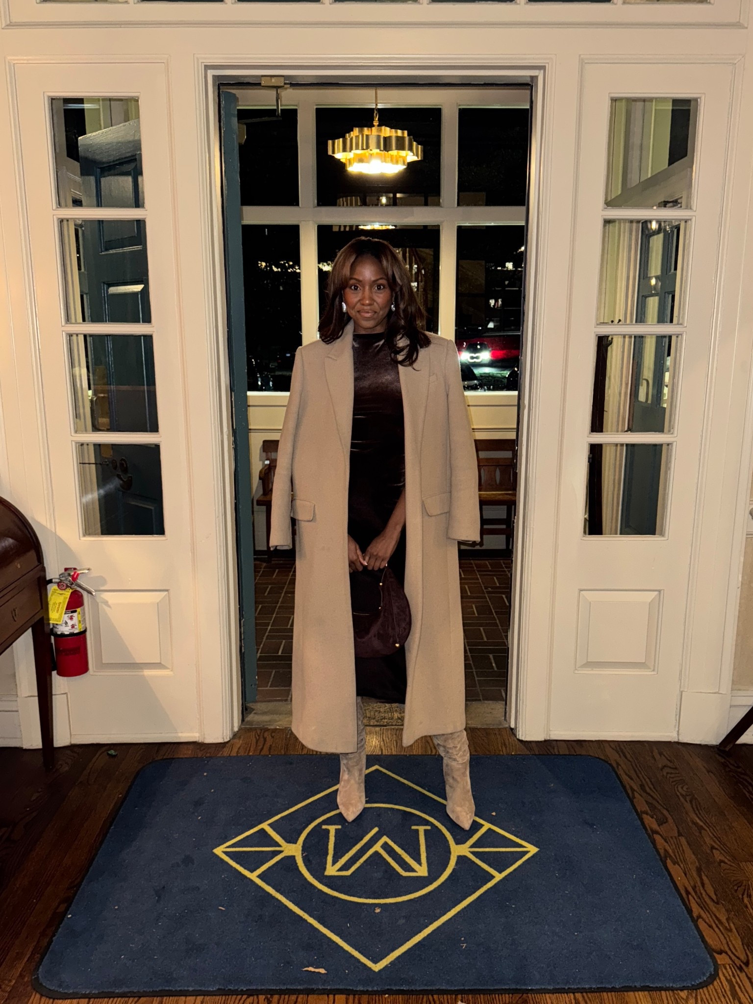 Chic fall night out ✨
Layered neutrals + a sleek dress = instant polish.
Linked the exact pieces I’m wearing and similar options too.

#LTKHoliday #LTKSaleAlert #LTKSeasonal