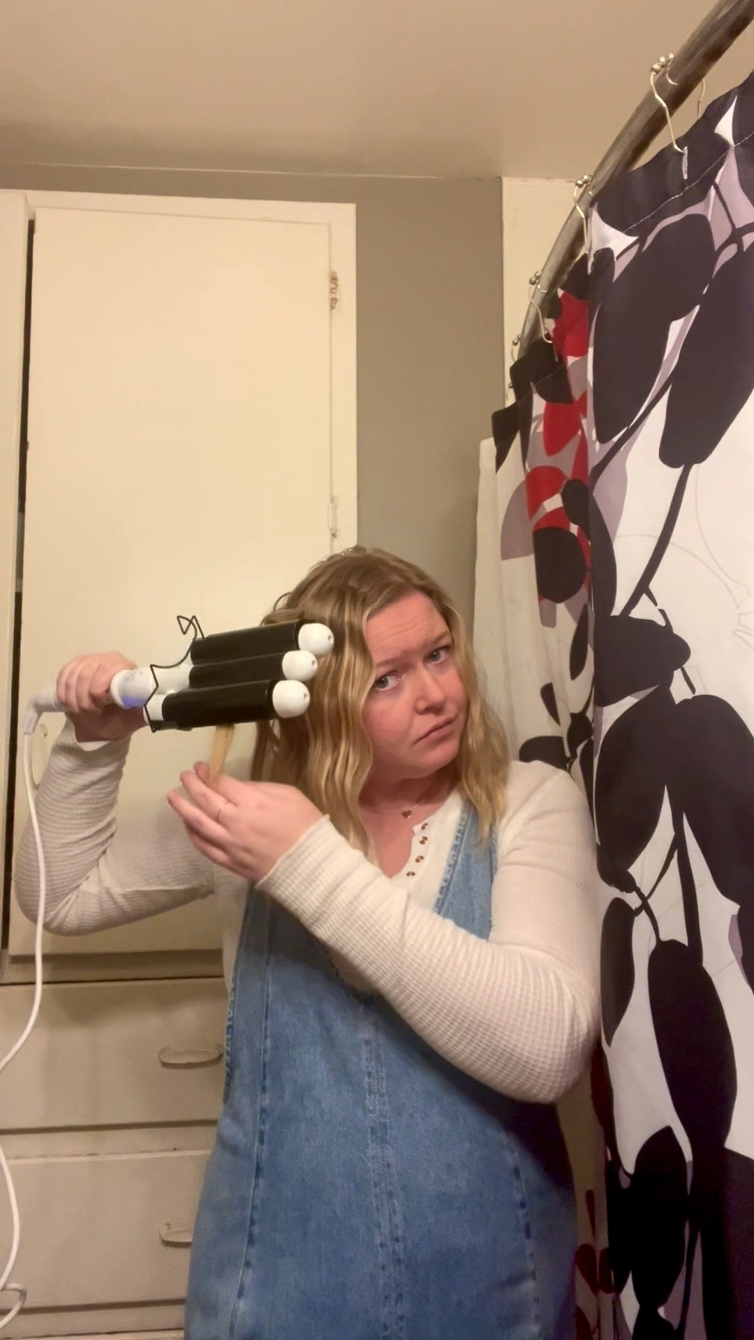 The best waver for those greasy hair days

#LTKFindsUnder100 #LTKSeasonal #LTKootd