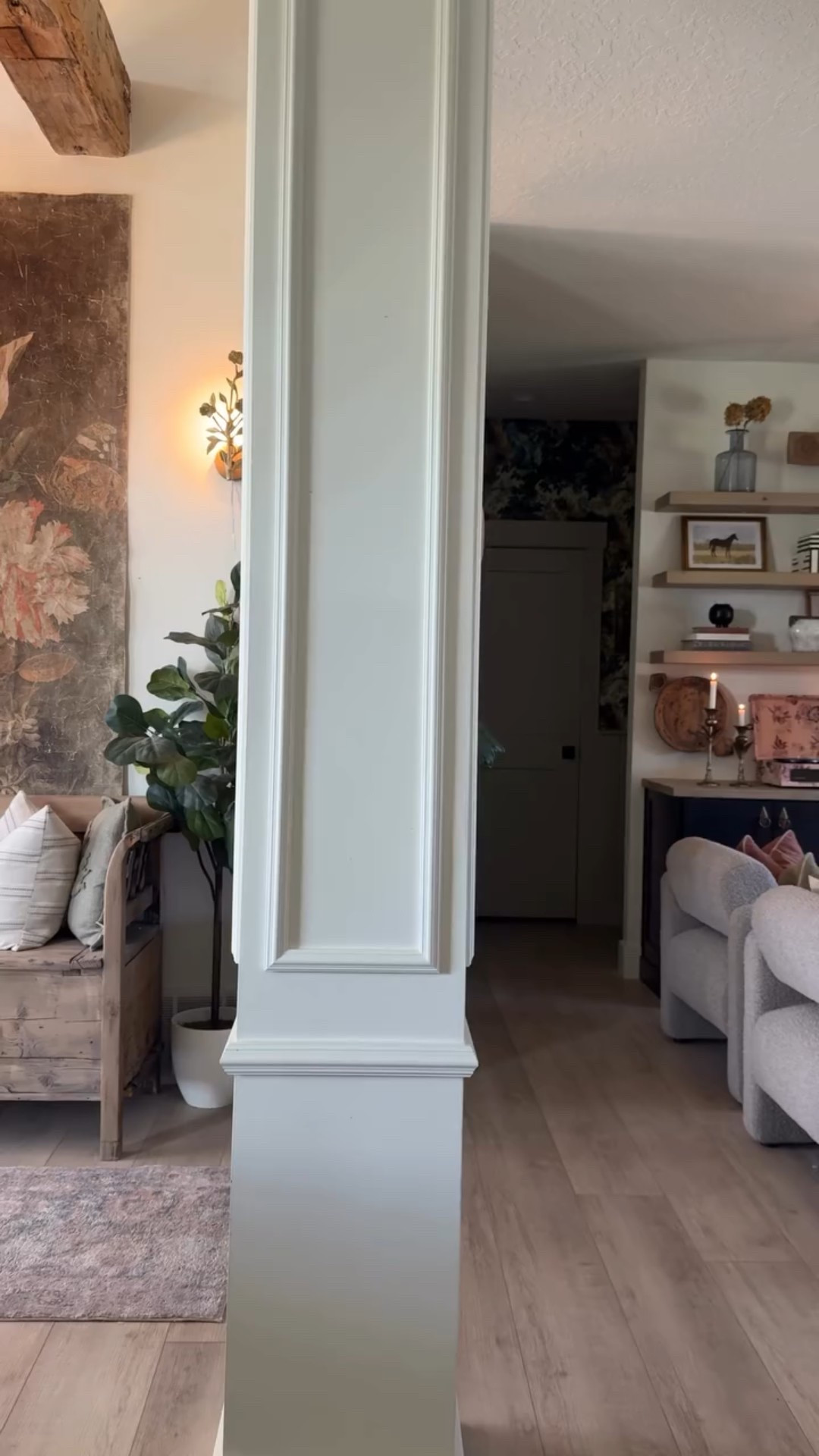 Here’s your vintage home aesthetic starter pack list! 🖼️🕯️⭐️🪴🪑🪞