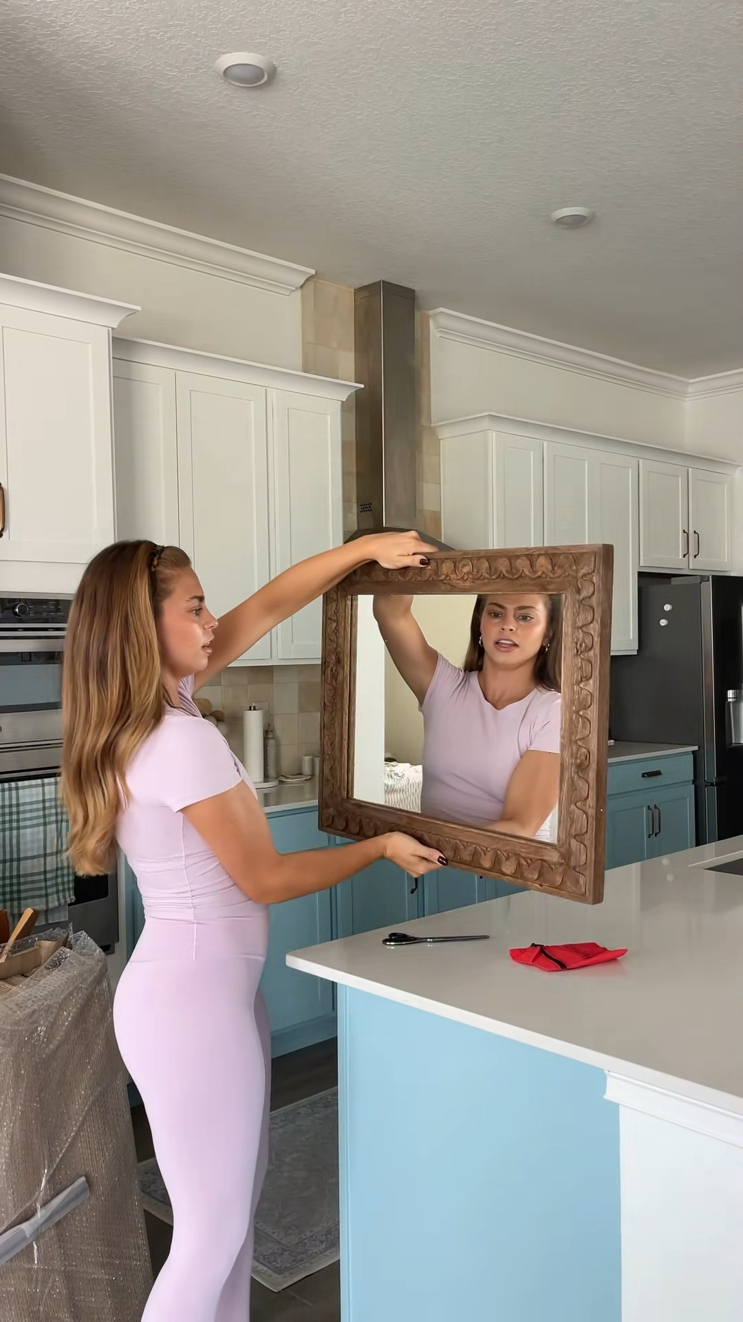 unboxing my dream mirror 🖤✨

#LTKActive #LTKHome #LTKStyleTip