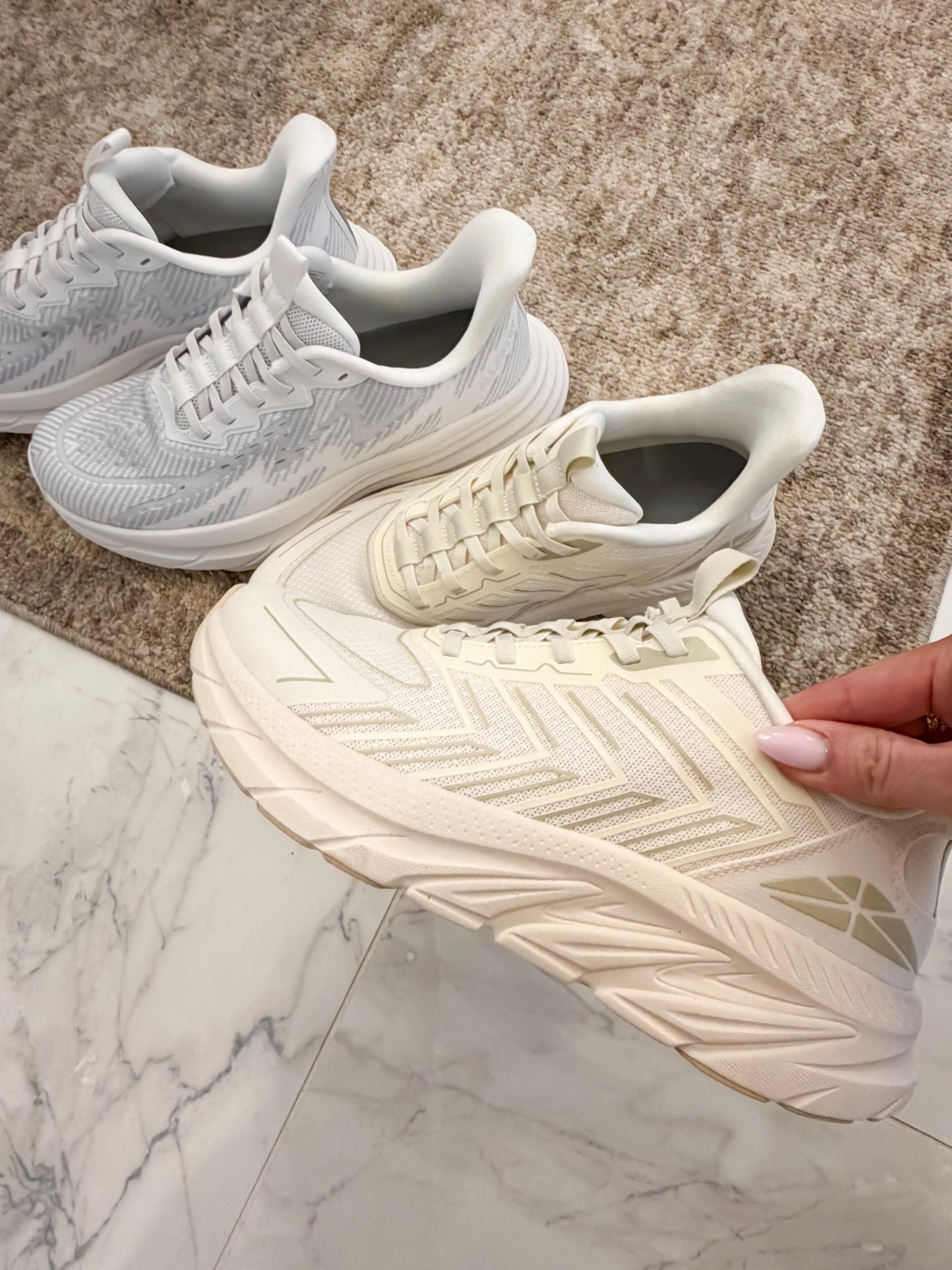 New sneakers!

Style, style guide, athletic wear, neutral sneakers, white sneakers, workout shoes, workout outfit, gym shoes, non slip shoes

#LTKfitnessgoals #LTKSeasonal #LTKActive