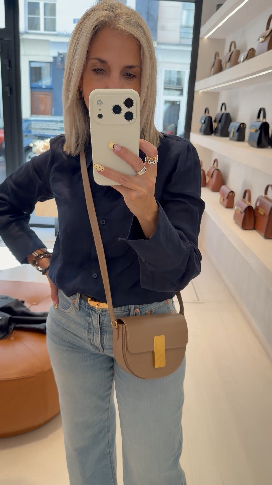Obsessed with the Mini Sully in Taupe Box Leather, perfect for traveling and everyday wear. It fits the phone 🙌🏼

Love my Bags from Ateliers Auguste, the quiet luxury vibe and Elevated silhouette, the craftsmanship is top notch and that leather is a total dream. Chic Parisian aesthetic at its finest.  @ATELIERS AUGUSTE