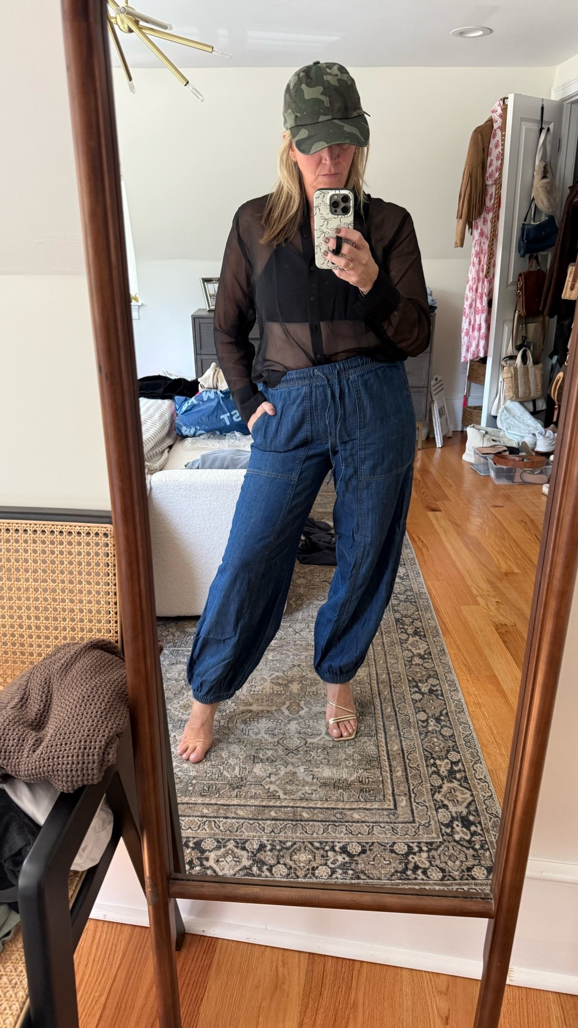 Ignore the entire top half of my body 😆 I was trying on a couple new things and they weren’t meant to be together BUT these balloon style denim pants are amazing! I thought I’d return them but they’re so fun and comfy!!! Come in petite as well. This is a regular small and I’m 5’ 3” dress them up
Or down!

#LTKOver40 #LTKPetite #LTKgrwm