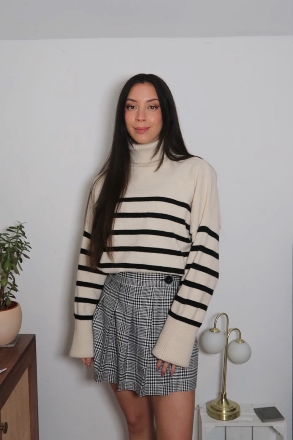 Cropped jumper hack 🖤

#LTKstyletip #LTKeurope