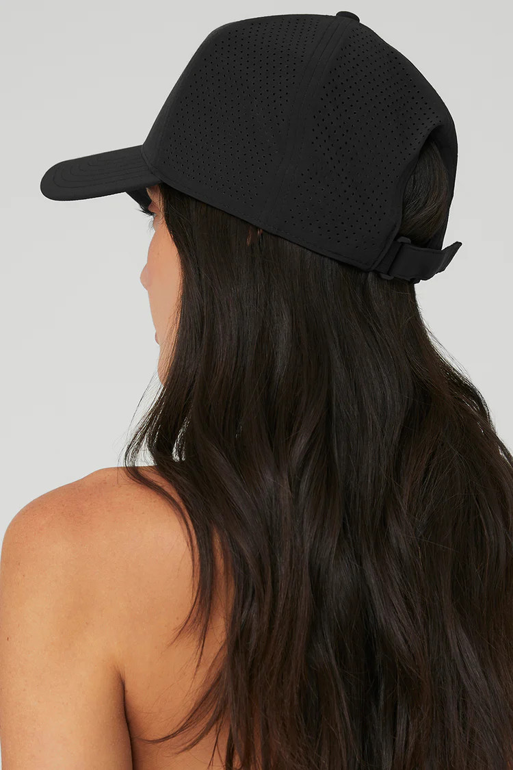 Performance District Trucker Hat | Alo Yoga (US)