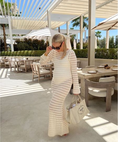 Maxi Crochet Dress and Loewe beach bag!  

White Swimsuit, Loewe Beach Bag, Summer Style, Summer Outfit Inspiration, Holiday Inspiration, Holiday Style, Beach Club 
