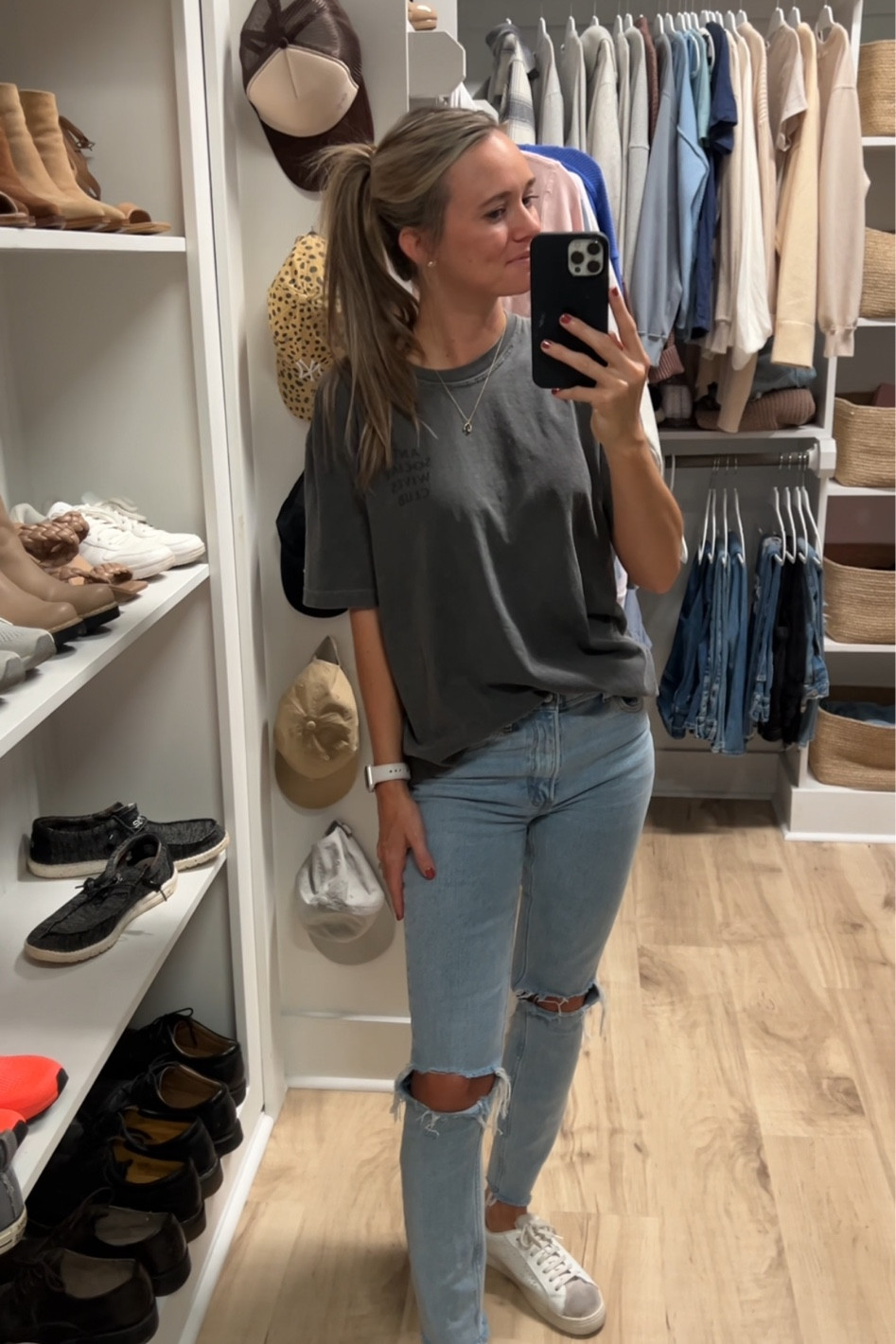 Work Week OOTD
Top - large
Jeans - 25