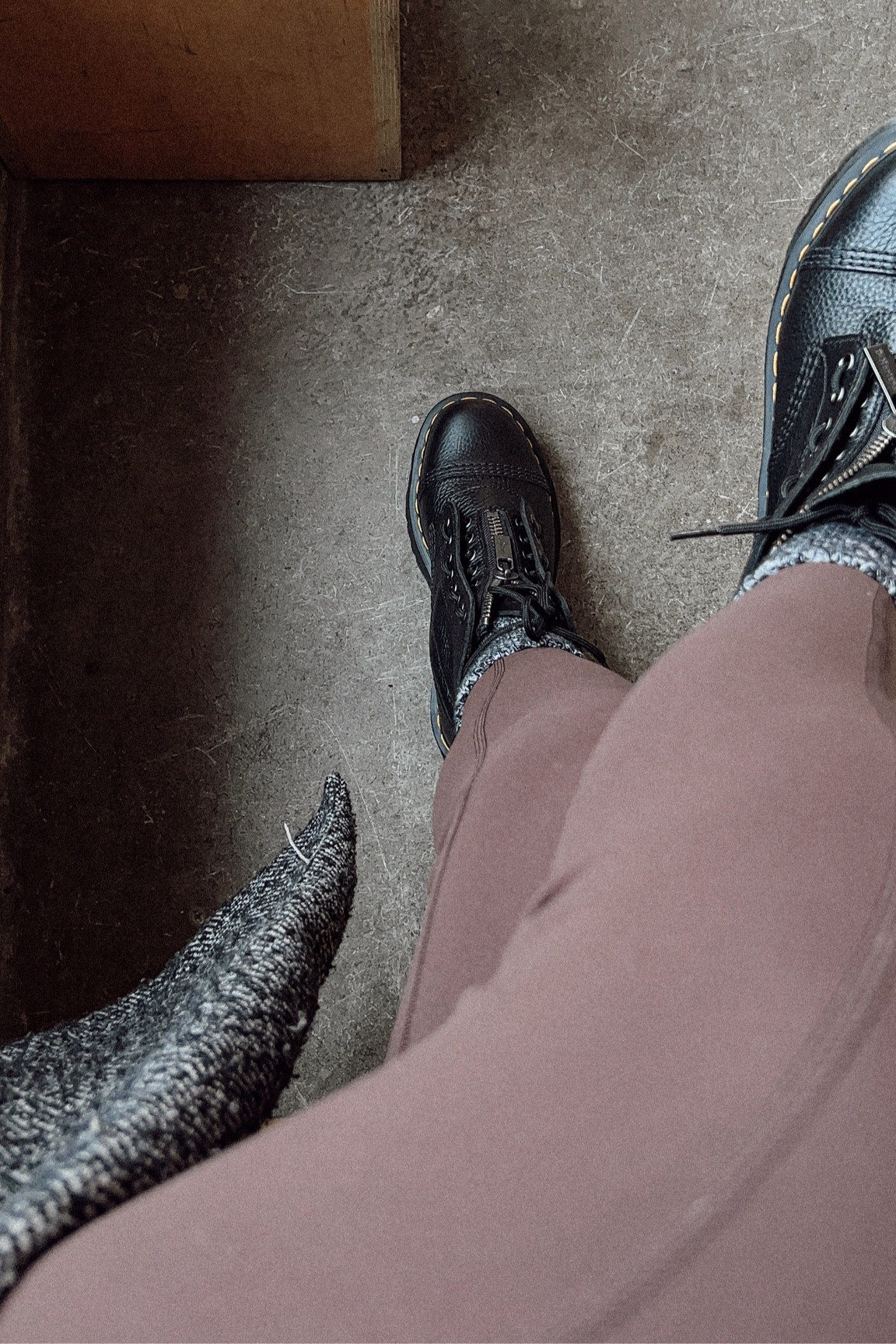 Favorite winter/fall boots. Obsessed with these Dr. Martens 🫶🏾—style name ‘sinclair’

I’m typically a size 9 in womens, but i sized a whole size down and went with a US 8 and can still wear a thick cozy sock comfortably. 

*note, if you have wide feet like me, give yourself time to break them in 🤧

#LTKshoecrush #LTKfit