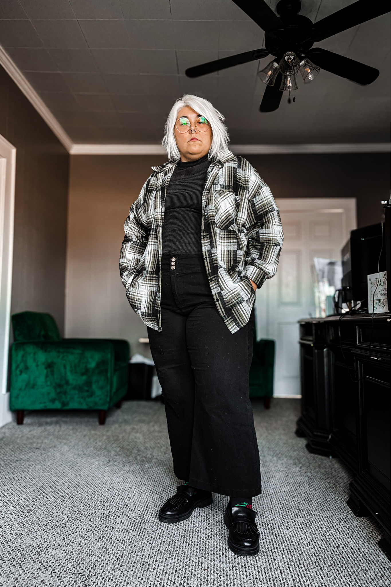 Casual plus size ootd - This pant is almost sold out so I added a similar pant style as an alternative option 🖤

Shirt: Thrifted
Flannel: Curve Soul
Pants: Walmart
Shoes: ASOS

#LTKstyletip #LTKSeasonal #LTKplussize