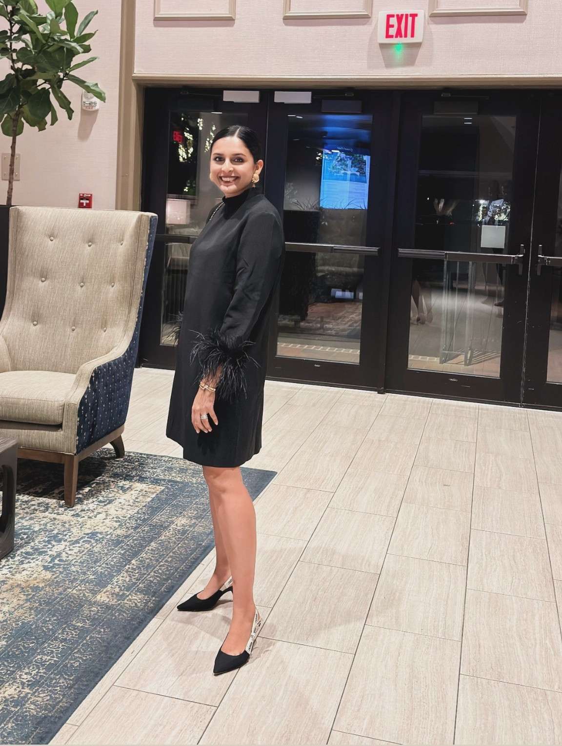 The classic black dress… with a little extra flair! Obsessed with the feather sleeve detail that instantly elevates the entire look.

Perfect for banquets, wedding guest outfits, cocktail parties, holiday events, or any dressy night out.

Sizing: Both small and medium worked for me. I’m wearing the medium for a slightly looser, more A-line fit.

#blackdress #weddingguestdress #cocktailattire #classicstyle #elevatedbasics #classicblack #blackoutfits #ootn Tuckernuck dress

#LTKBeauty #LTKPetite #LTKootd