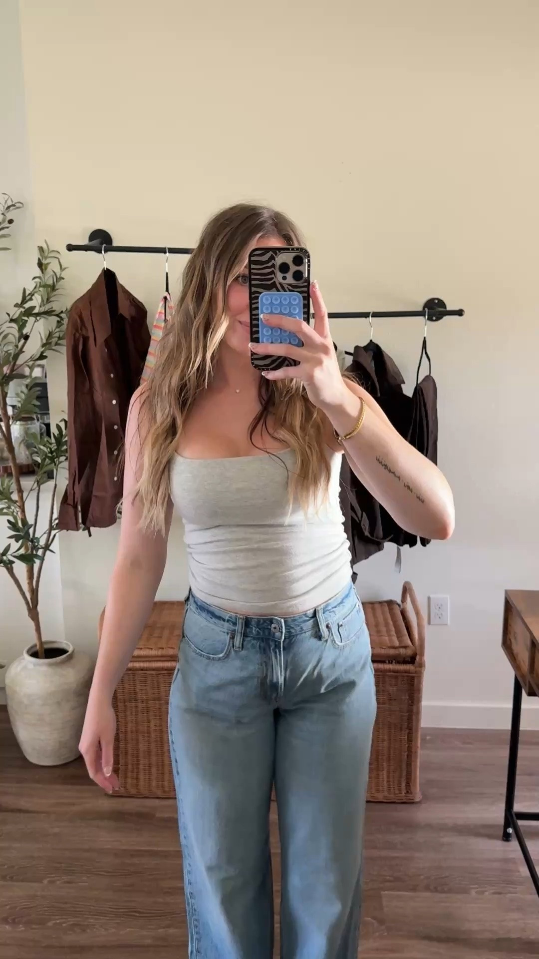 The perfect jeans for my rectangle girls! These create so much balance and shape! Im 510 wearing a 27 extra tall