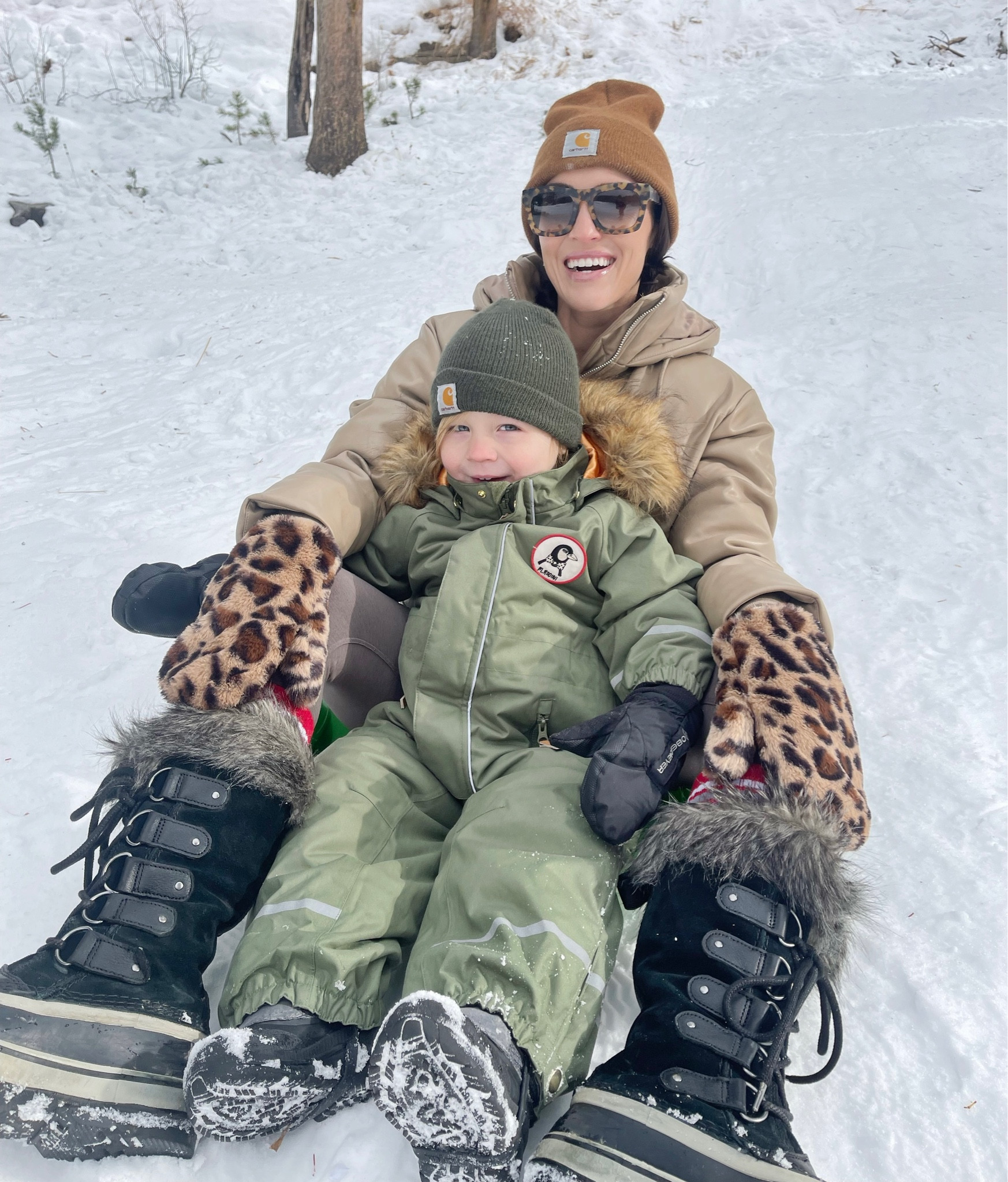 W I N T E R \ winter must haves: snow boots, puffer jacket and beanie!

Outfit
Fashion 

#LTKSeasonal